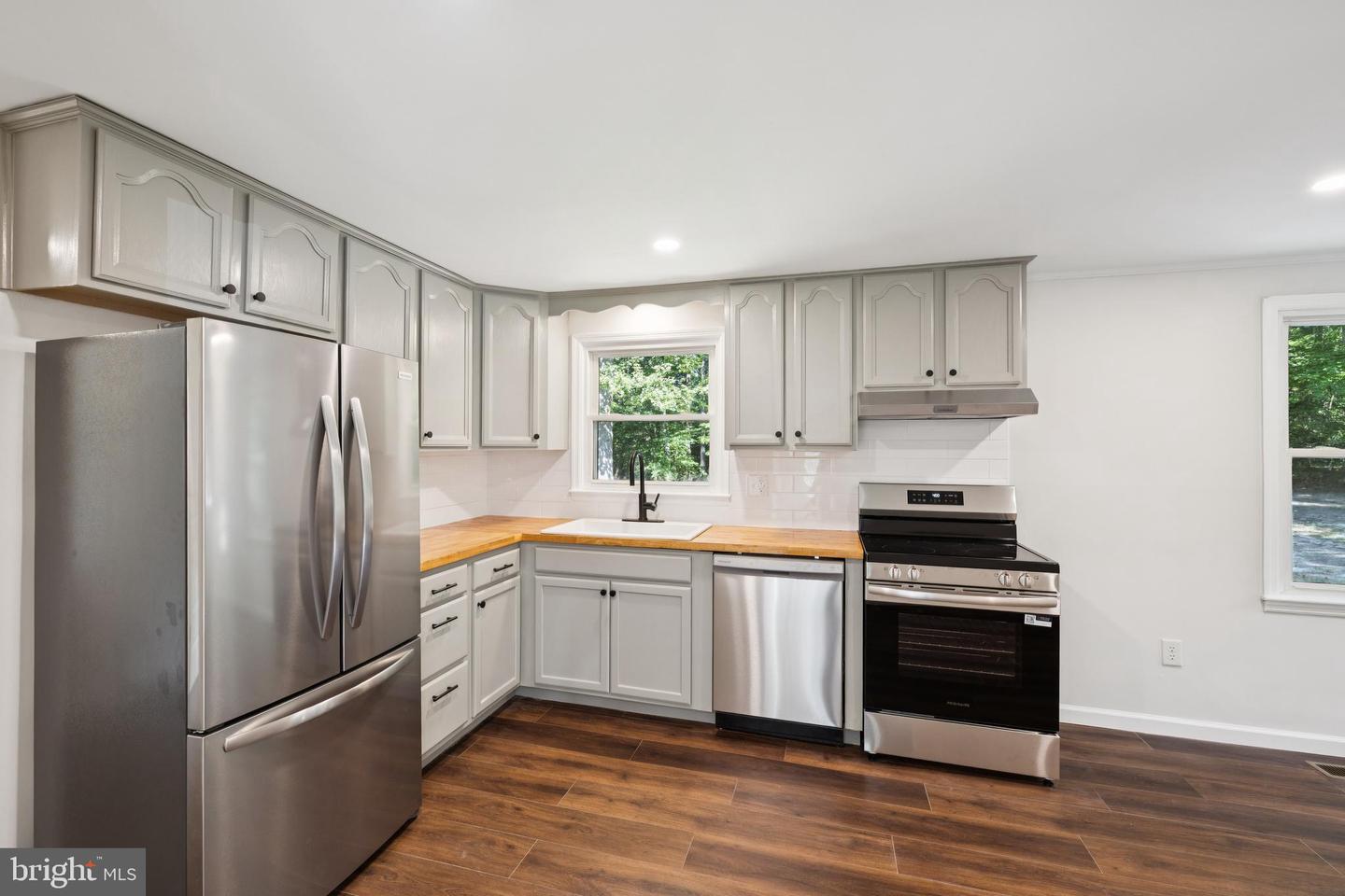 8617 SEAYS RD, SPOTSYLVANIA, Virginia 22551, 3 Bedrooms Bedrooms, ,1 BathroomBathrooms,Residential,For sale,8617 SEAYS RD,VASP2036056 MLS # VASP2036056