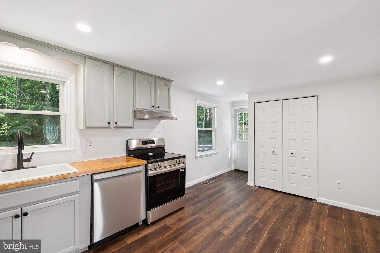8617 SEAYS RD, SPOTSYLVANIA, Virginia 22551, 3 Bedrooms Bedrooms, ,1 BathroomBathrooms,Residential,For sale,8617 SEAYS RD,VASP2036056 MLS # VASP2036056