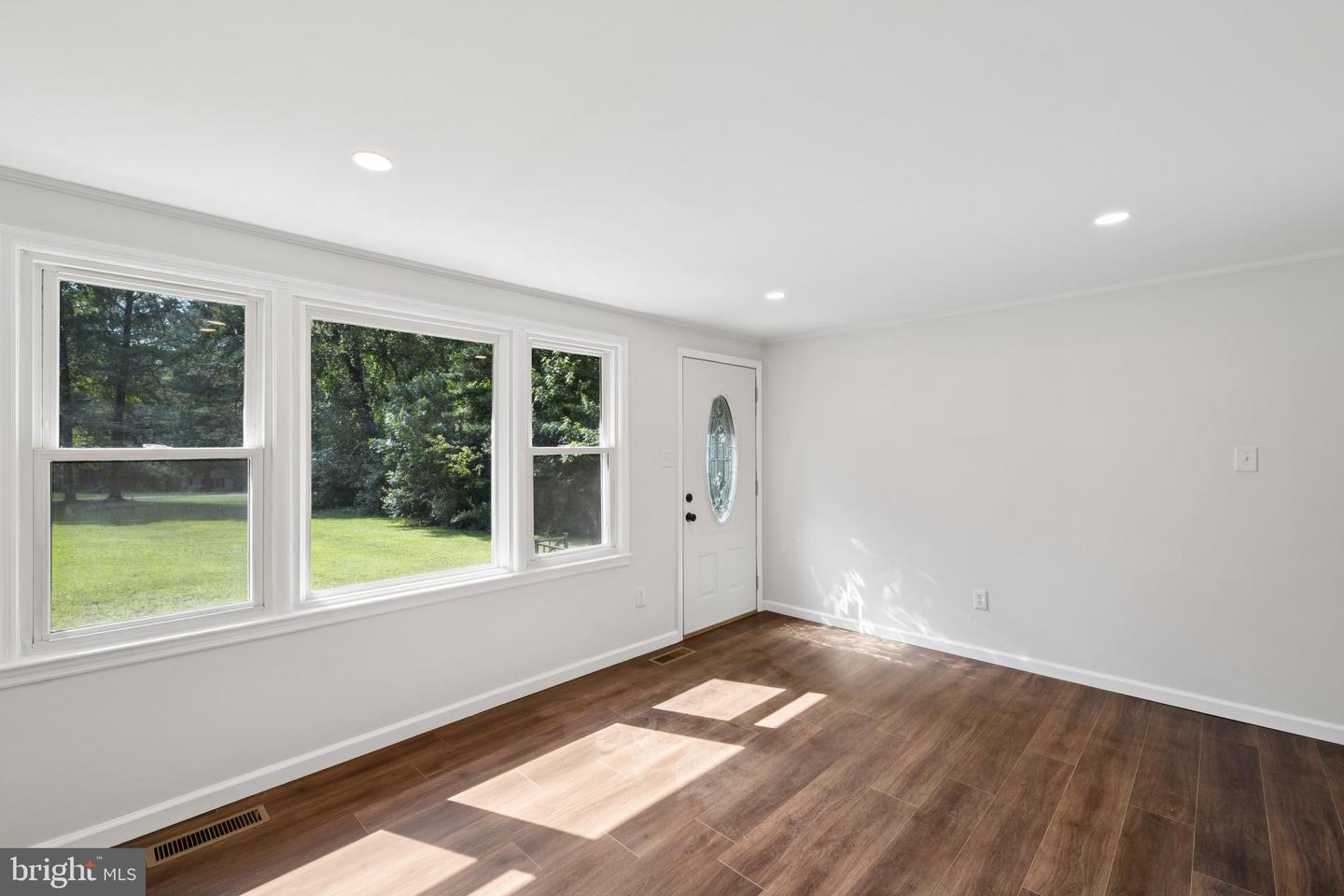 8617 SEAYS RD, SPOTSYLVANIA, Virginia 22551, 3 Bedrooms Bedrooms, ,1 BathroomBathrooms,Residential,For sale,8617 SEAYS RD,VASP2036056 MLS # VASP2036056