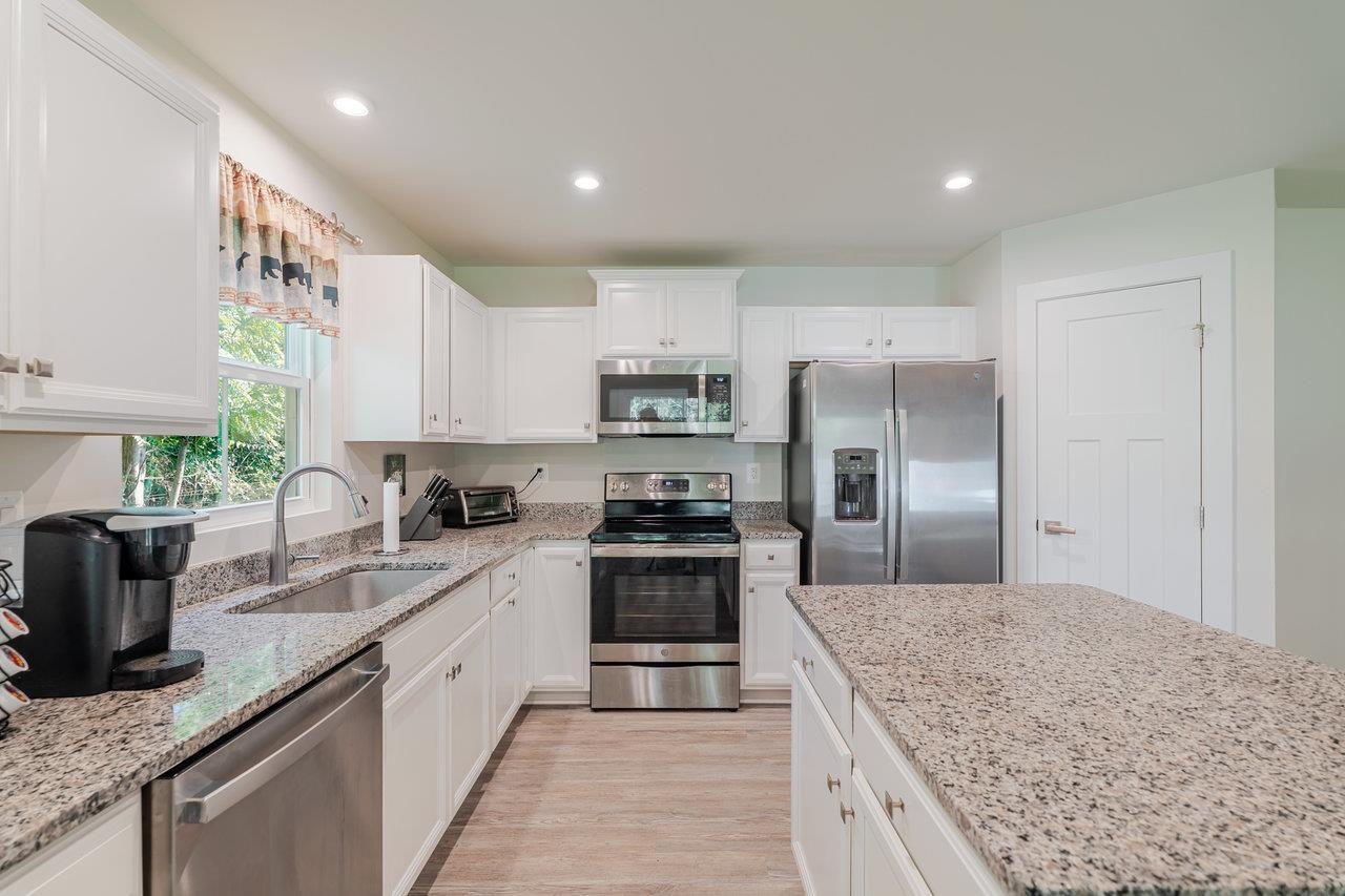 82 SHORT PEAK DR, MCGAHEYSVILLE, Virginia 22840, 3 Bedrooms Bedrooms, ,2 BathroomsBathrooms,Residential,82 SHORT PEAK DR,668656 MLS # 668656