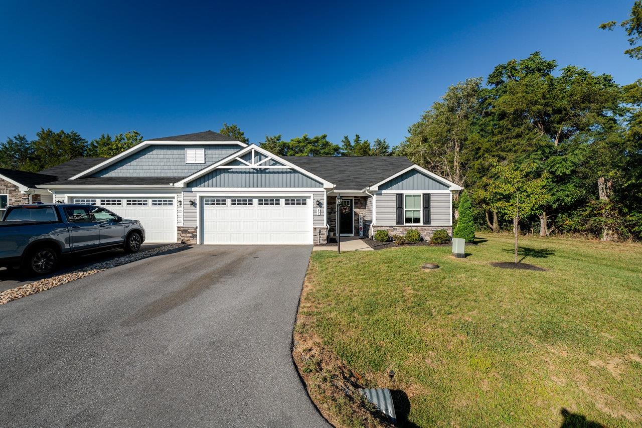 82 SHORT PEAK DR, MCGAHEYSVILLE, Virginia 22840, 3 Bedrooms Bedrooms, ,2 BathroomsBathrooms,Residential,82 SHORT PEAK DR,668656 MLS # 668656