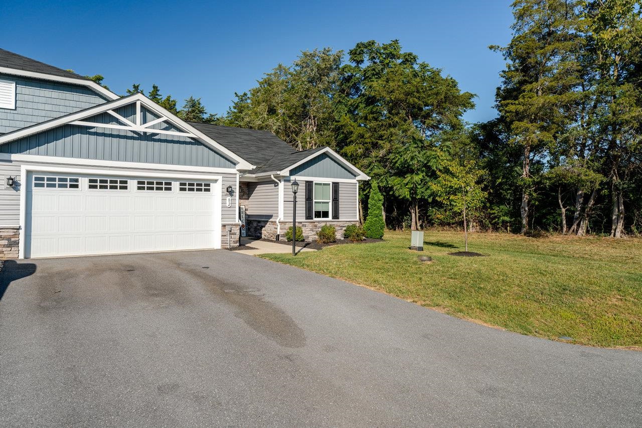 82 SHORT PEAK DR, MCGAHEYSVILLE, Virginia 22840, 3 Bedrooms Bedrooms, ,2 BathroomsBathrooms,Residential,82 SHORT PEAK DR,668656 MLS # 668656