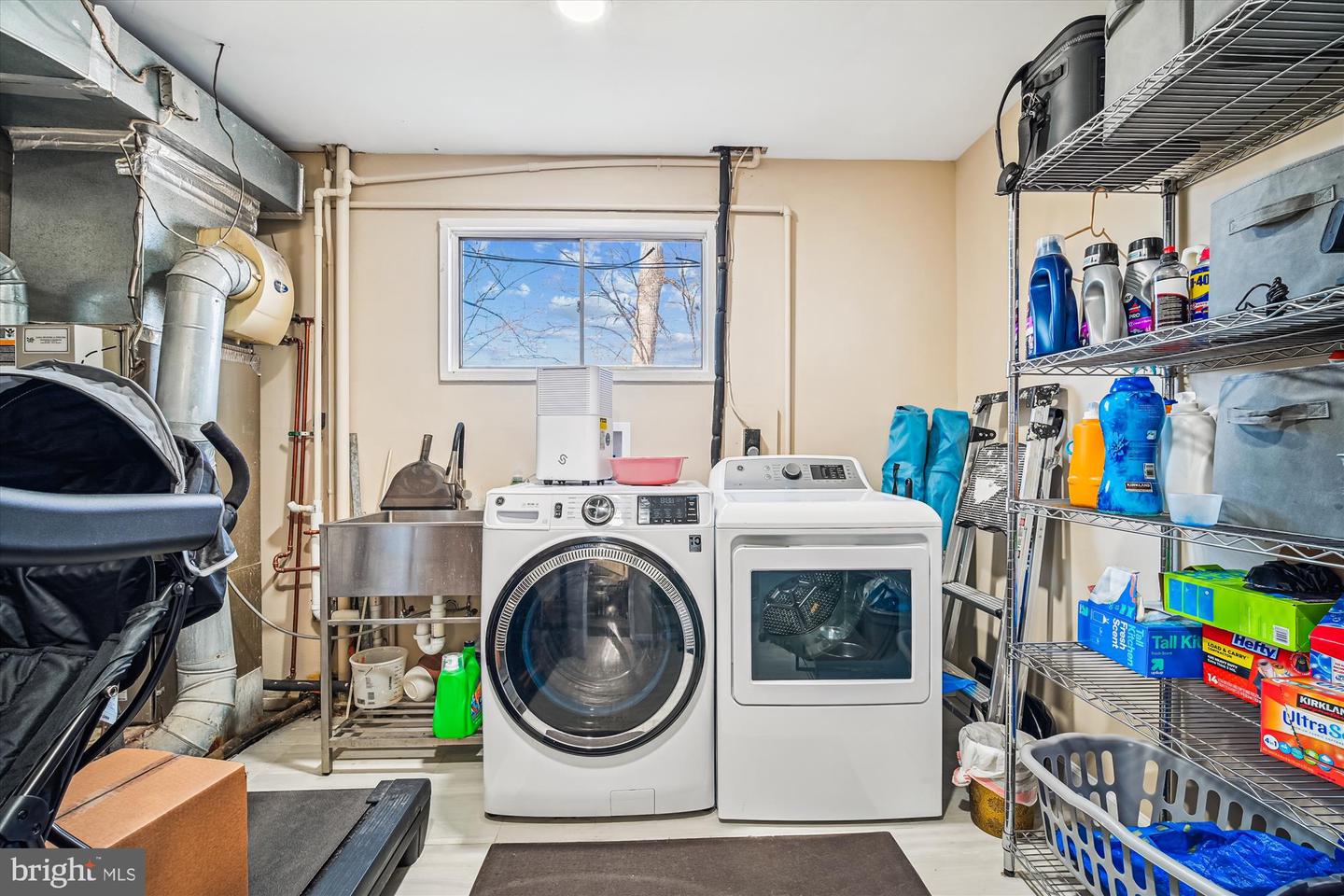 7314 INZER ST, SPRINGFIELD, Virginia 22151, 7 Bedrooms Bedrooms, 16 Rooms Rooms,3 BathroomsBathrooms,Residential,For sale,7314 INZER ST,VAFX2265258 MLS # VAFX2265258