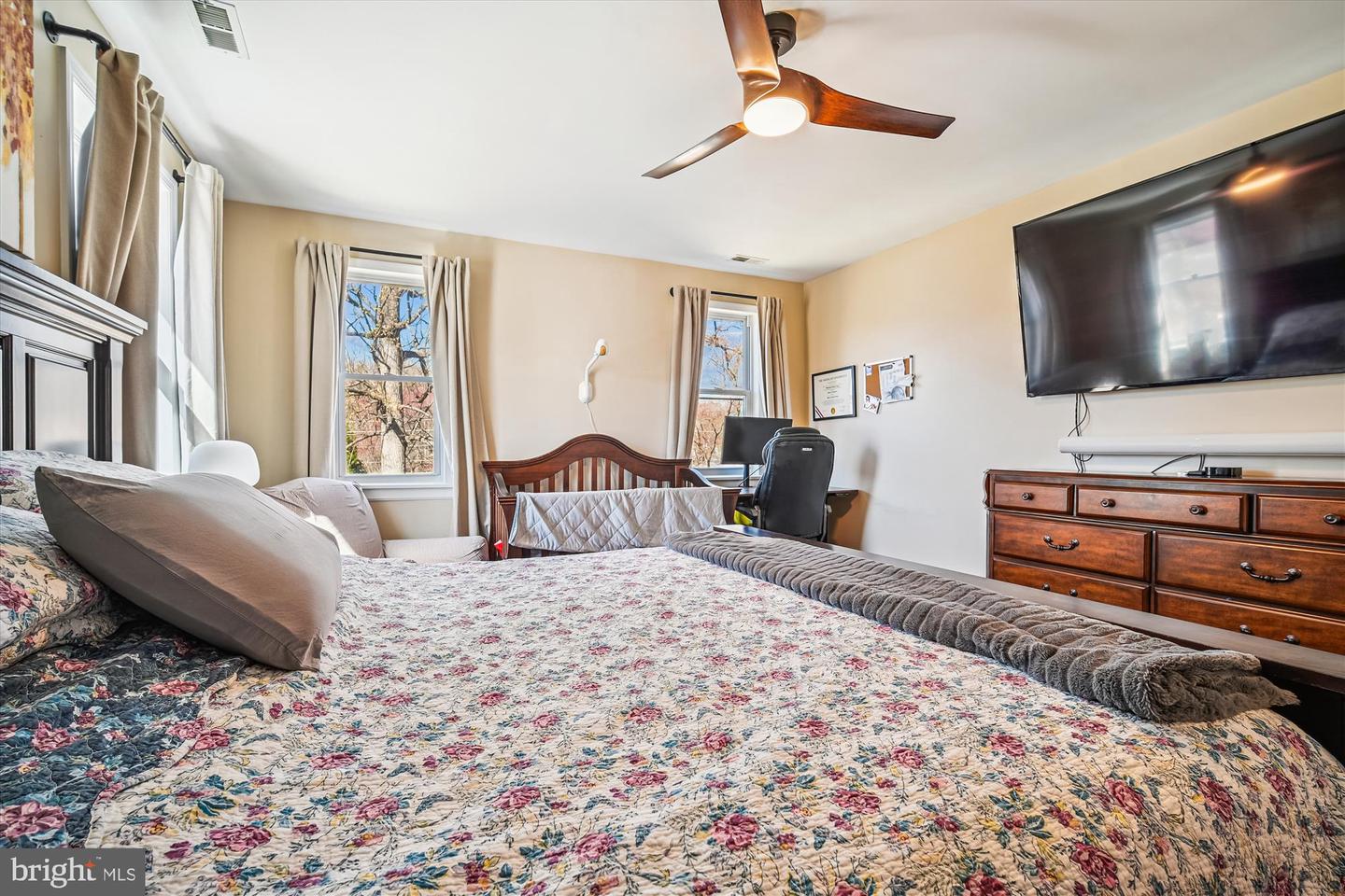 7314 INZER ST, SPRINGFIELD, Virginia 22151, 7 Bedrooms Bedrooms, 16 Rooms Rooms,3 BathroomsBathrooms,Residential,For sale,7314 INZER ST,VAFX2265258 MLS # VAFX2265258