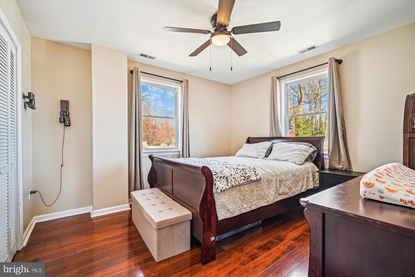7314 INZER ST, SPRINGFIELD, Virginia 22151, 7 Bedrooms Bedrooms, 16 Rooms Rooms,3 BathroomsBathrooms,Residential,For sale,7314 INZER ST,VAFX2265258 MLS # VAFX2265258