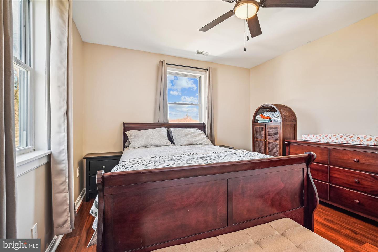 7314 INZER ST, SPRINGFIELD, Virginia 22151, 7 Bedrooms Bedrooms, 16 Rooms Rooms,3 BathroomsBathrooms,Residential,For sale,7314 INZER ST,VAFX2265258 MLS # VAFX2265258