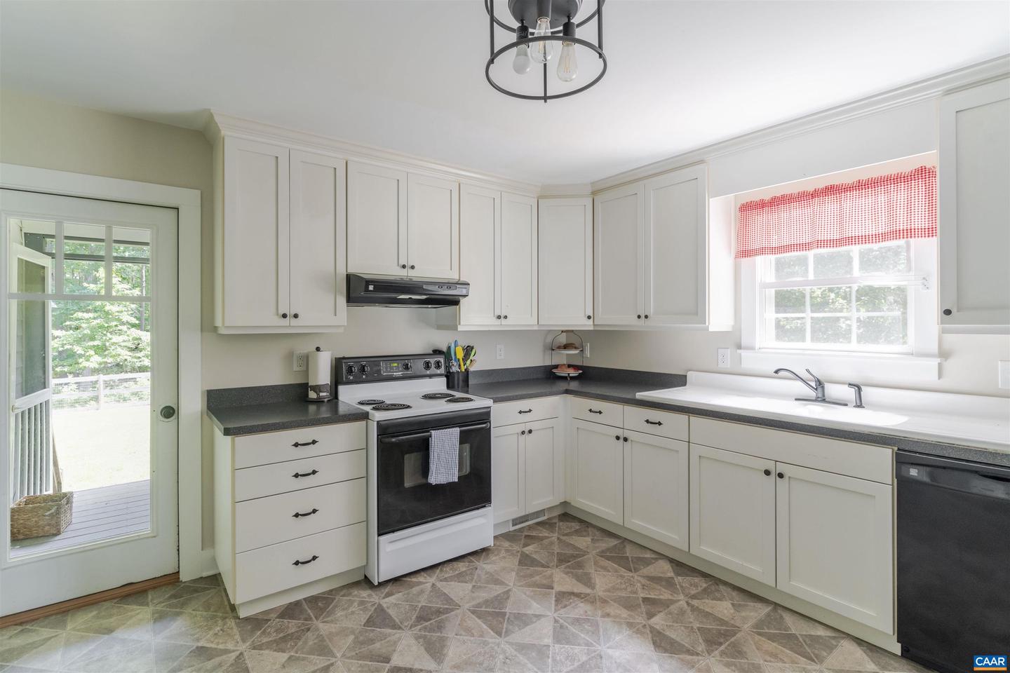 172 PALMER FARM LN, TROY, Virginia 22974, 3 Bedrooms Bedrooms, ,2 BathroomsBathrooms,Residential,For sale,172 PALMER FARM LN,668634 MLS # 668634