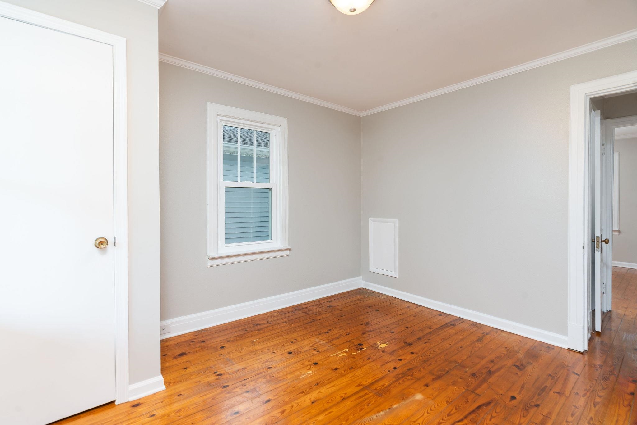 404 F ST, STAUNTON, Virginia 24401, 2 Bedrooms Bedrooms, ,1 BathroomBathrooms,Residential,404 F ST,668673 MLS # 668673