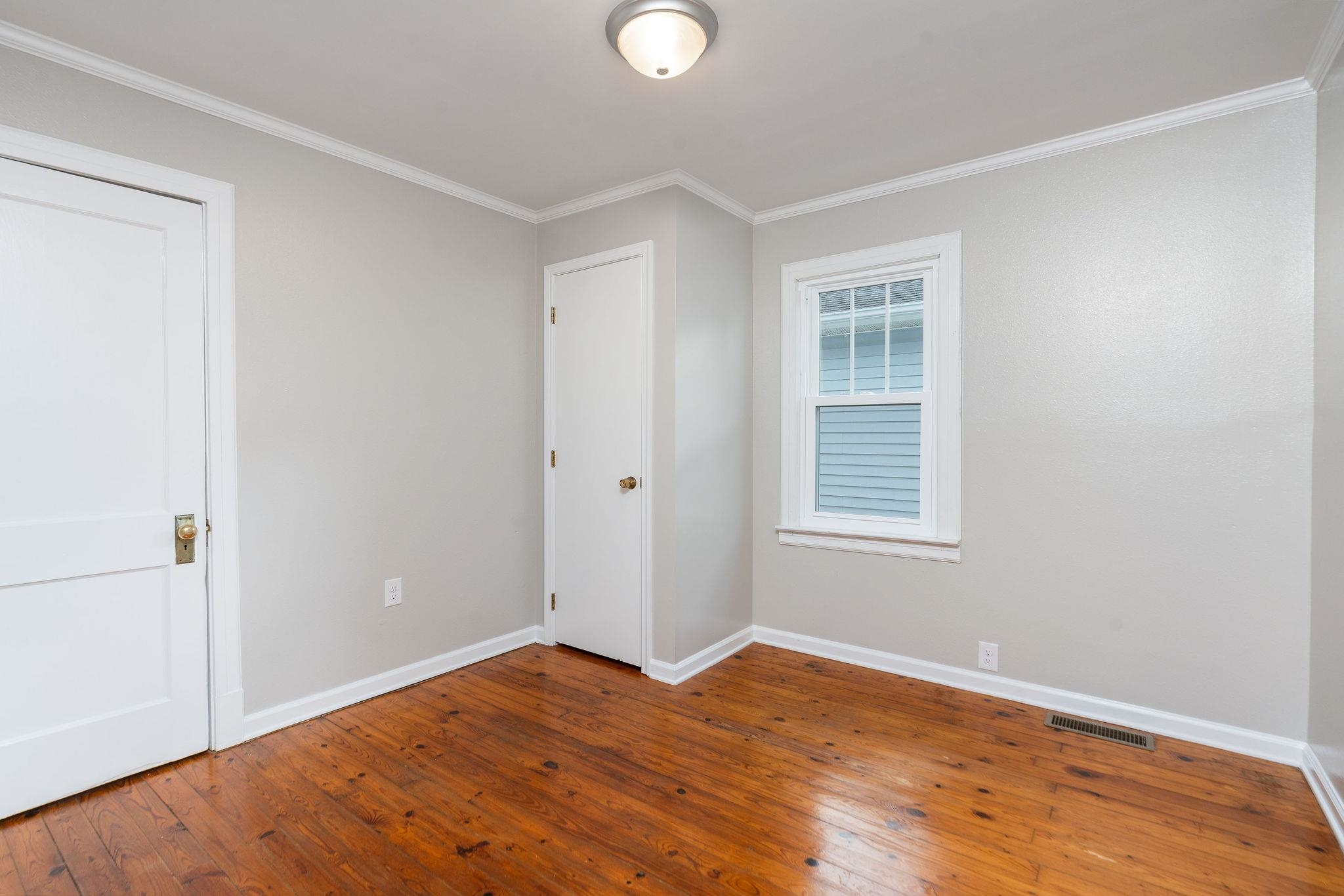 404 F ST, STAUNTON, Virginia 24401, 2 Bedrooms Bedrooms, ,1 BathroomBathrooms,Residential,404 F ST,668673 MLS # 668673