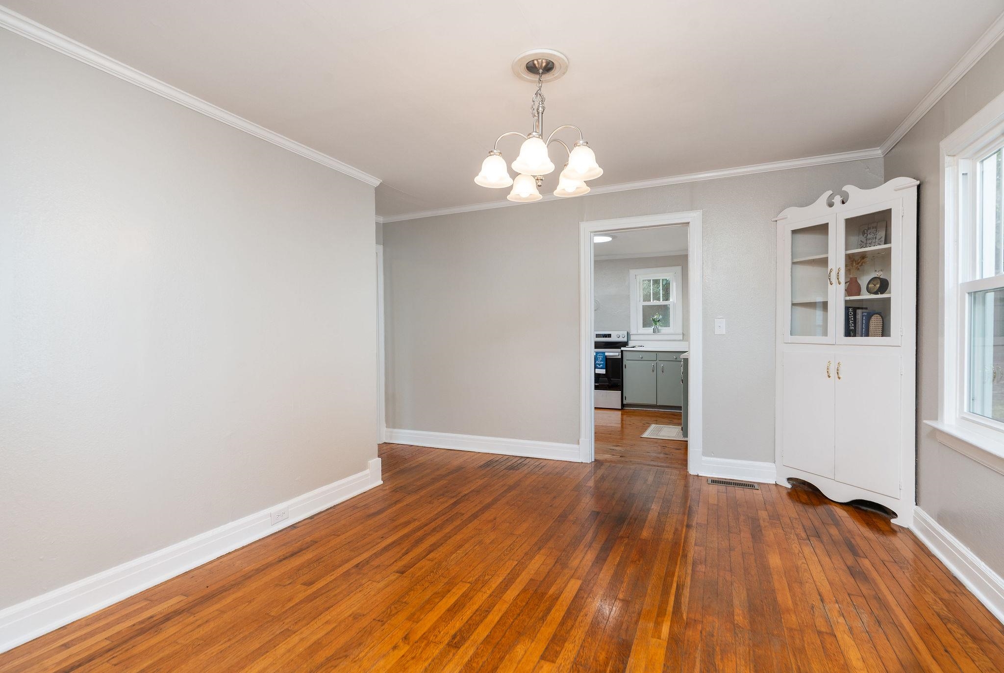 404 F ST, STAUNTON, Virginia 24401, 2 Bedrooms Bedrooms, ,1 BathroomBathrooms,Residential,404 F ST,668673 MLS # 668673