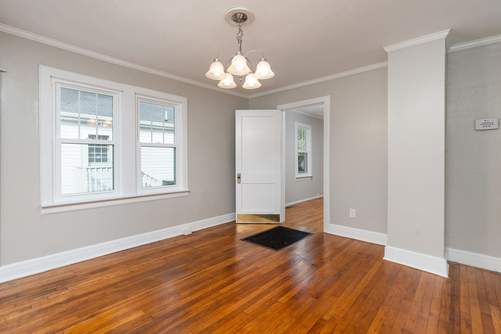 404 F ST, STAUNTON, Virginia 24401, 2 Bedrooms Bedrooms, ,1 BathroomBathrooms,Residential,404 F ST,668673 MLS # 668673