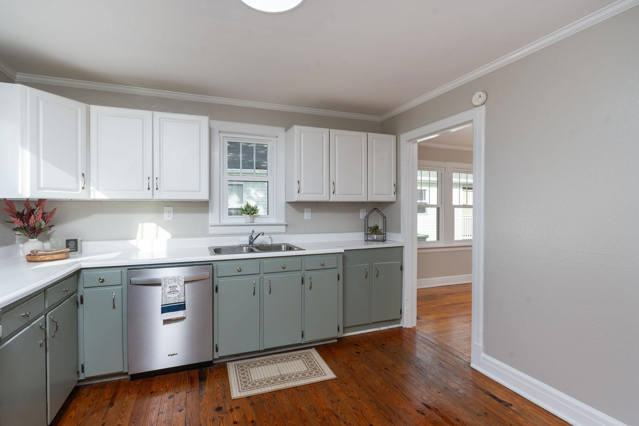404 F ST, STAUNTON, Virginia 24401, 2 Bedrooms Bedrooms, ,1 BathroomBathrooms,Residential,404 F ST,668673 MLS # 668673