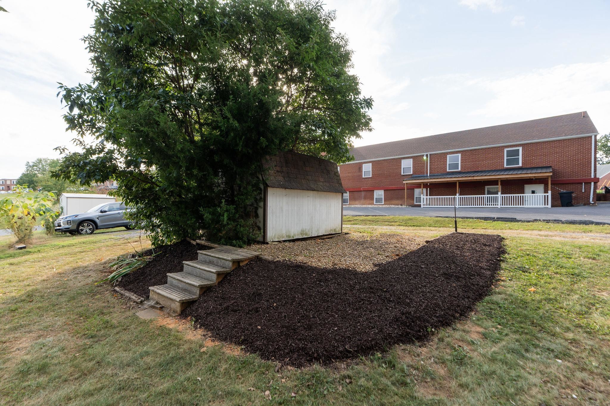404 F ST, STAUNTON, Virginia 24401, 2 Bedrooms Bedrooms, ,1 BathroomBathrooms,Residential,404 F ST,668673 MLS # 668673
