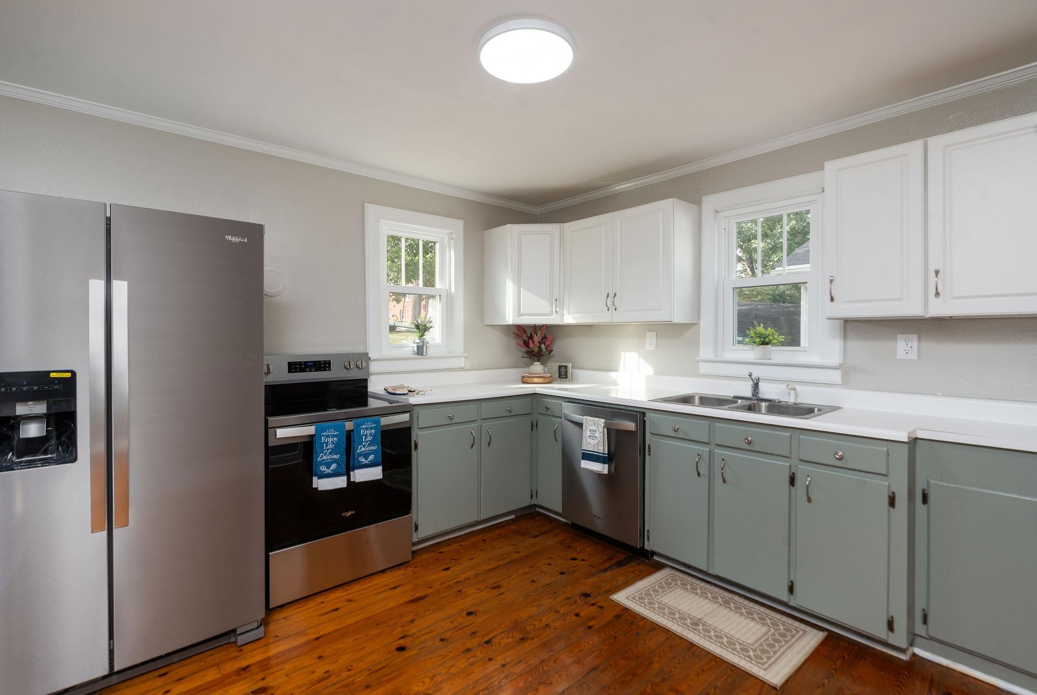 404 F ST, STAUNTON, Virginia 24401, 2 Bedrooms Bedrooms, ,1 BathroomBathrooms,Residential,404 F ST,668673 MLS # 668673