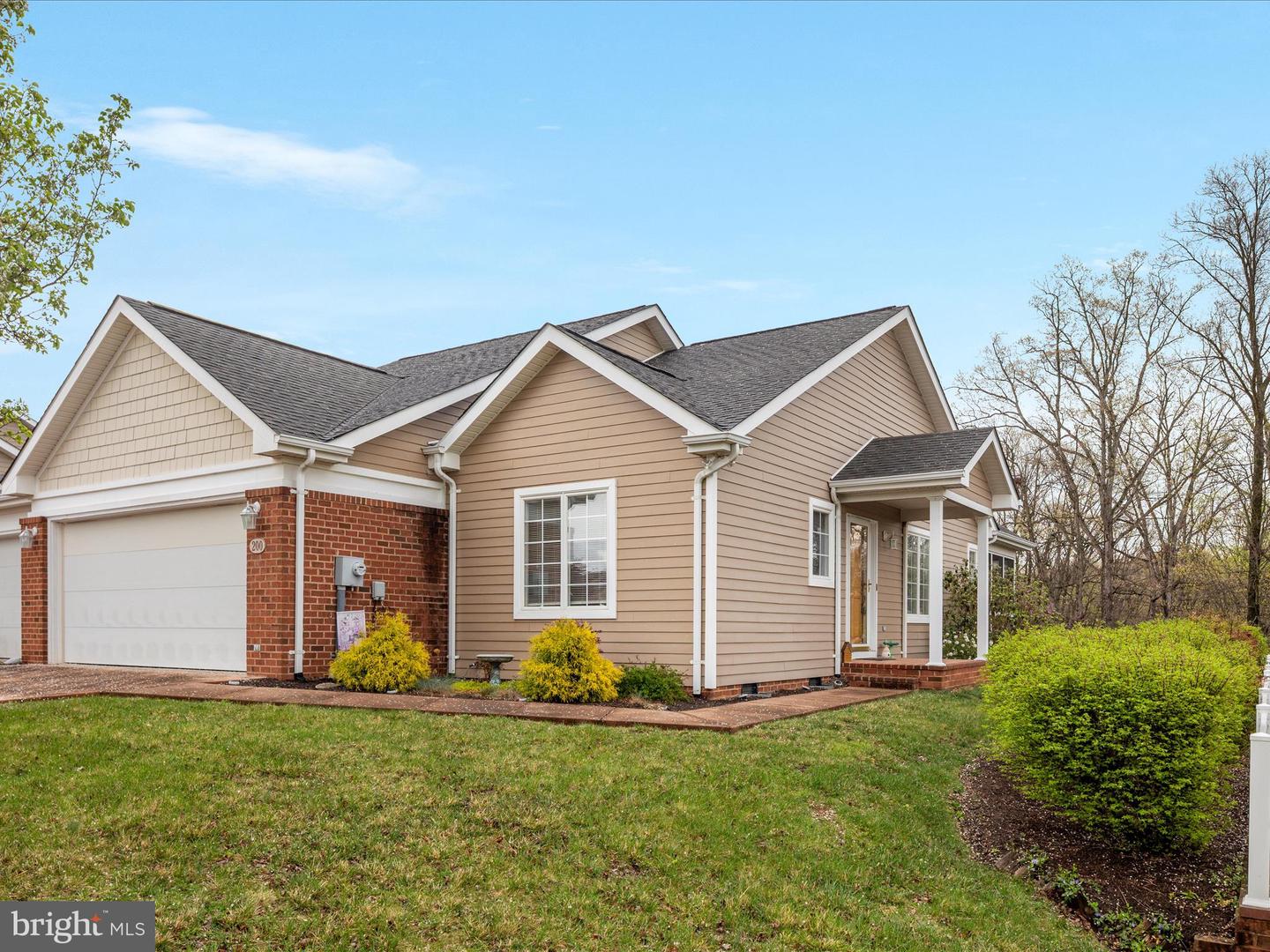 200 STONY POINTE WAY, STRASBURG, Virginia 22657, 2 Bedrooms Bedrooms, ,2 BathroomsBathrooms,Residential,For sale,200 STONY POINTE WAY,VASH2011052 MLS # VASH2011052