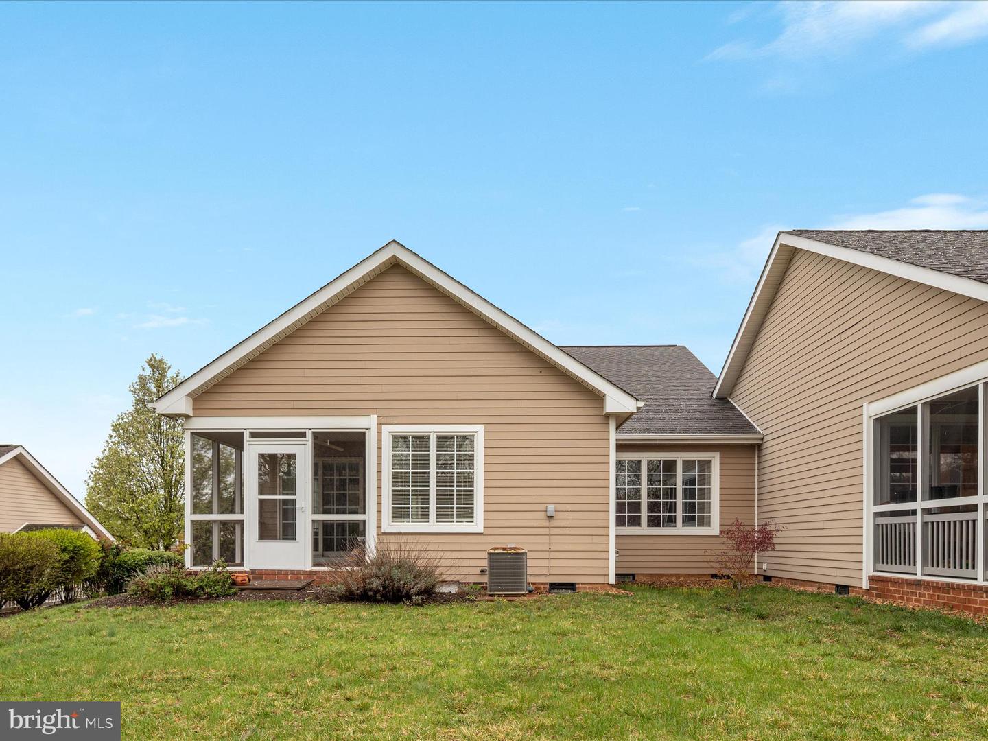 200 STONY POINTE WAY, STRASBURG, Virginia 22657, 2 Bedrooms Bedrooms, ,2 BathroomsBathrooms,Residential,For sale,200 STONY POINTE WAY,VASH2011052 MLS # VASH2011052