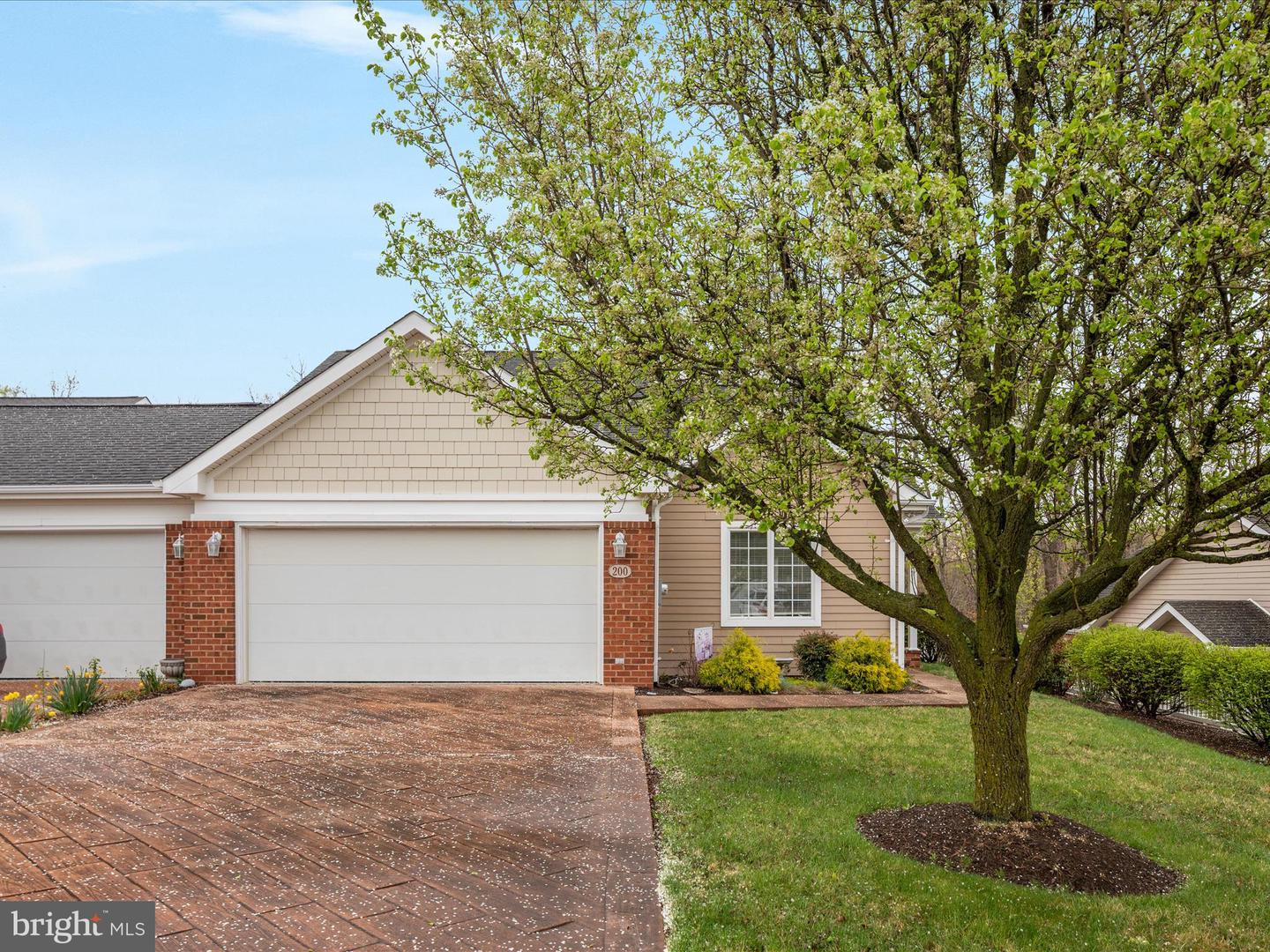 200 STONY POINTE WAY, STRASBURG, Virginia 22657, 2 Bedrooms Bedrooms, ,2 BathroomsBathrooms,Residential,For sale,200 STONY POINTE WAY,VASH2011052 MLS # VASH2011052