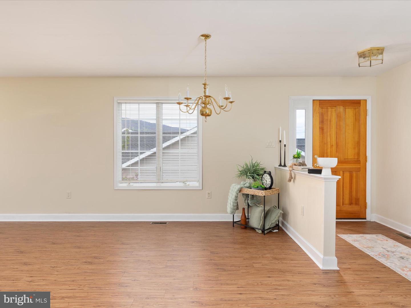 200 STONY POINTE WAY, STRASBURG, Virginia 22657, 2 Bedrooms Bedrooms, ,2 BathroomsBathrooms,Residential,For sale,200 STONY POINTE WAY,VASH2011052 MLS # VASH2011052