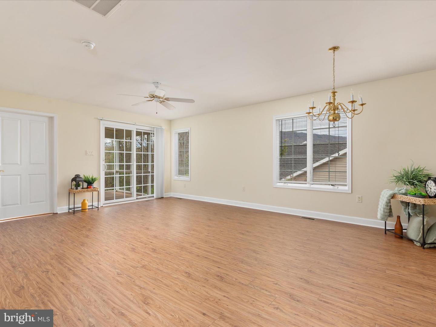 200 STONY POINTE WAY, STRASBURG, Virginia 22657, 2 Bedrooms Bedrooms, ,2 BathroomsBathrooms,Residential,For sale,200 STONY POINTE WAY,VASH2011052 MLS # VASH2011052