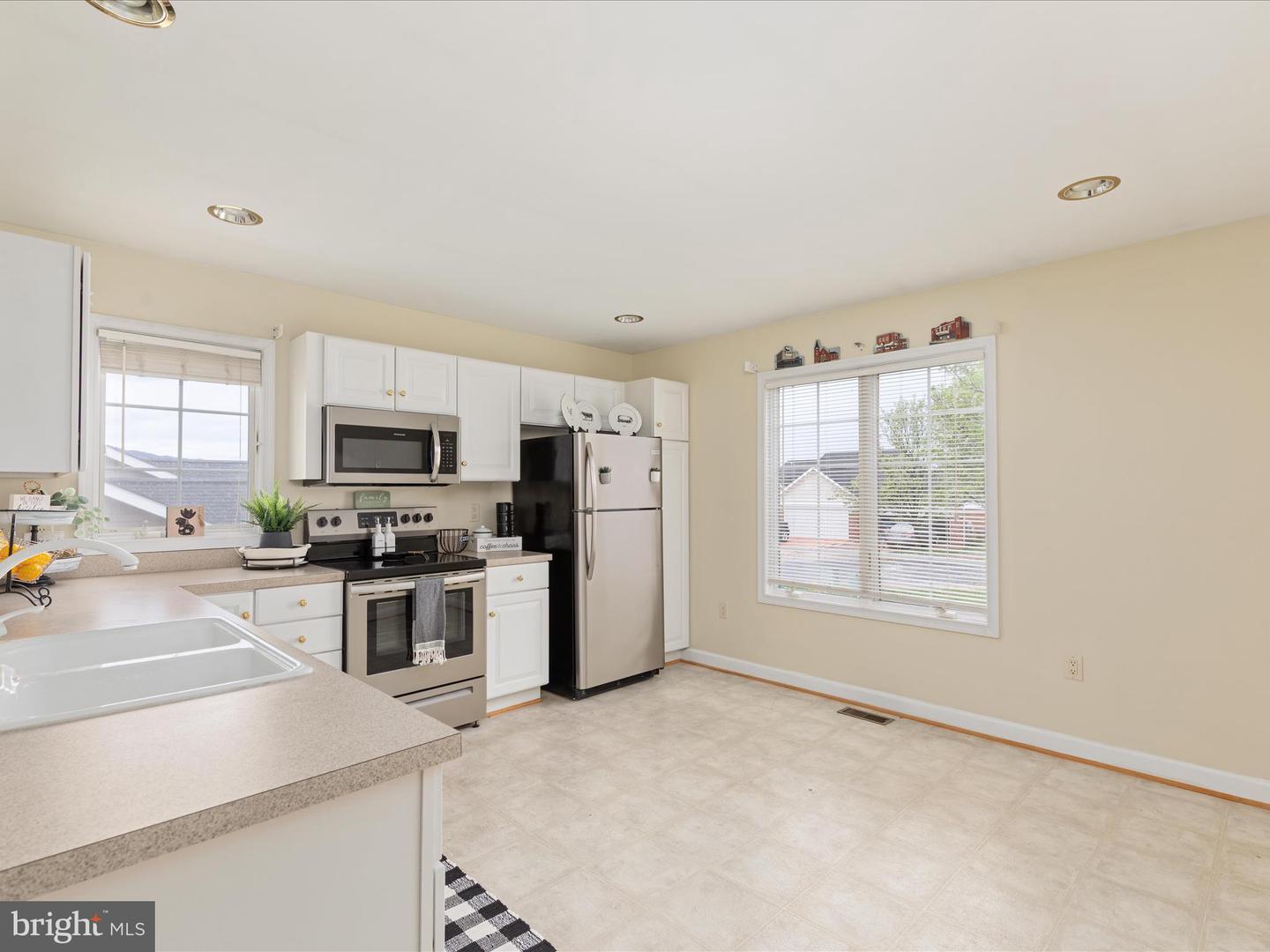 200 STONY POINTE WAY, STRASBURG, Virginia 22657, 2 Bedrooms Bedrooms, ,2 BathroomsBathrooms,Residential,For sale,200 STONY POINTE WAY,VASH2011052 MLS # VASH2011052