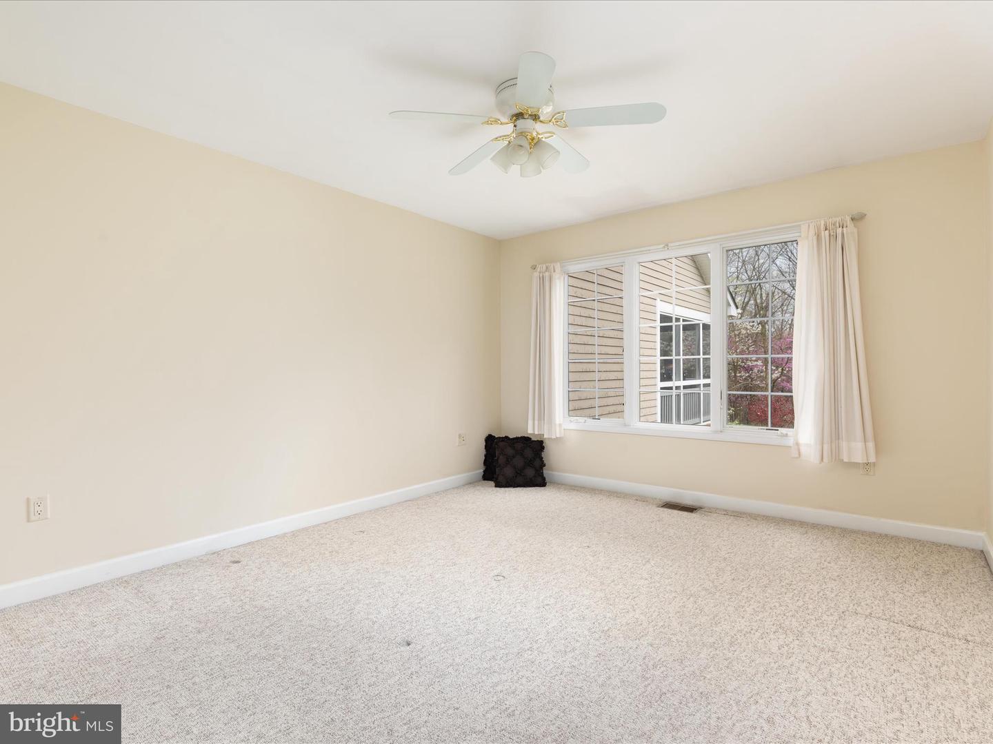 200 STONY POINTE WAY, STRASBURG, Virginia 22657, 2 Bedrooms Bedrooms, ,2 BathroomsBathrooms,Residential,For sale,200 STONY POINTE WAY,VASH2011052 MLS # VASH2011052