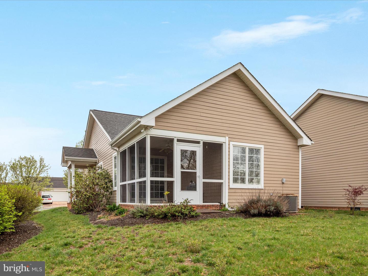 200 STONY POINTE WAY, STRASBURG, Virginia 22657, 2 Bedrooms Bedrooms, ,2 BathroomsBathrooms,Residential,For sale,200 STONY POINTE WAY,VASH2011052 MLS # VASH2011052