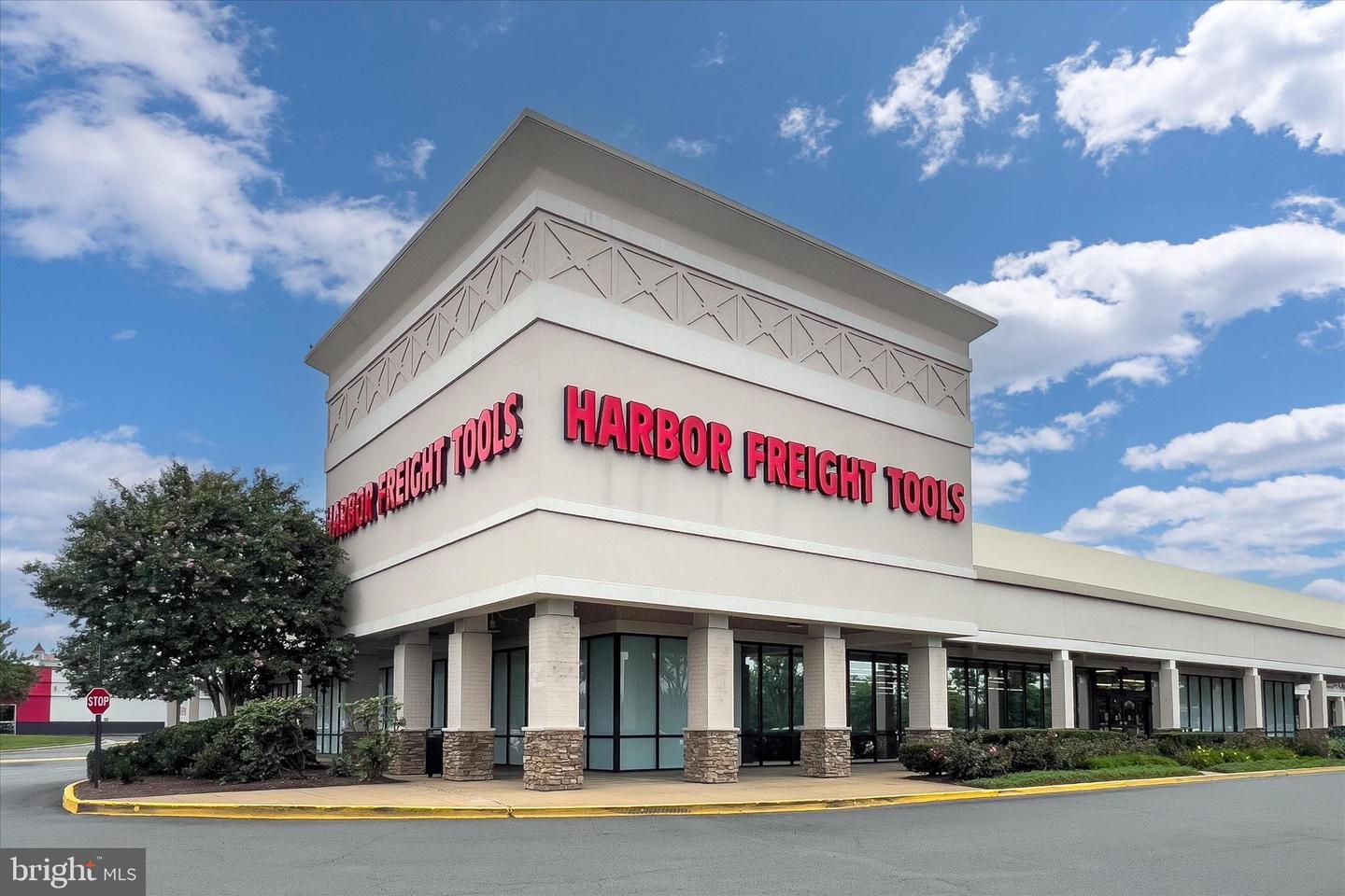 920 WINDSOR CT, STERLING, Virginia 20164, 3 Bedrooms Bedrooms, ,1 BathroomBathrooms,Residential,For sale,920 WINDSOR CT,VALO2103298 MLS # VALO2103298 920 WINDSOR CT, STERLING, Virginia 20164, 3 Bedrooms Bedrooms, ,1 BathroomBathrooms,Residential,For sale,920 WINDSOR CT,VALO2103298 MLS # VALO2103298