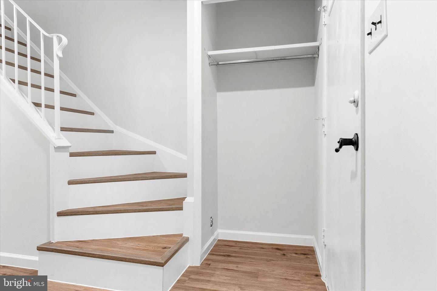 920 WINDSOR CT, STERLING, Virginia 20164, 3 Bedrooms Bedrooms, ,1 BathroomBathrooms,Residential,For sale,920 WINDSOR CT,VALO2103298 MLS # VALO2103298 920 WINDSOR CT, STERLING, Virginia 20164, 3 Bedrooms Bedrooms, ,1 BathroomBathrooms,Residential,For sale,920 WINDSOR CT,VALO2103298 MLS # VALO2103298