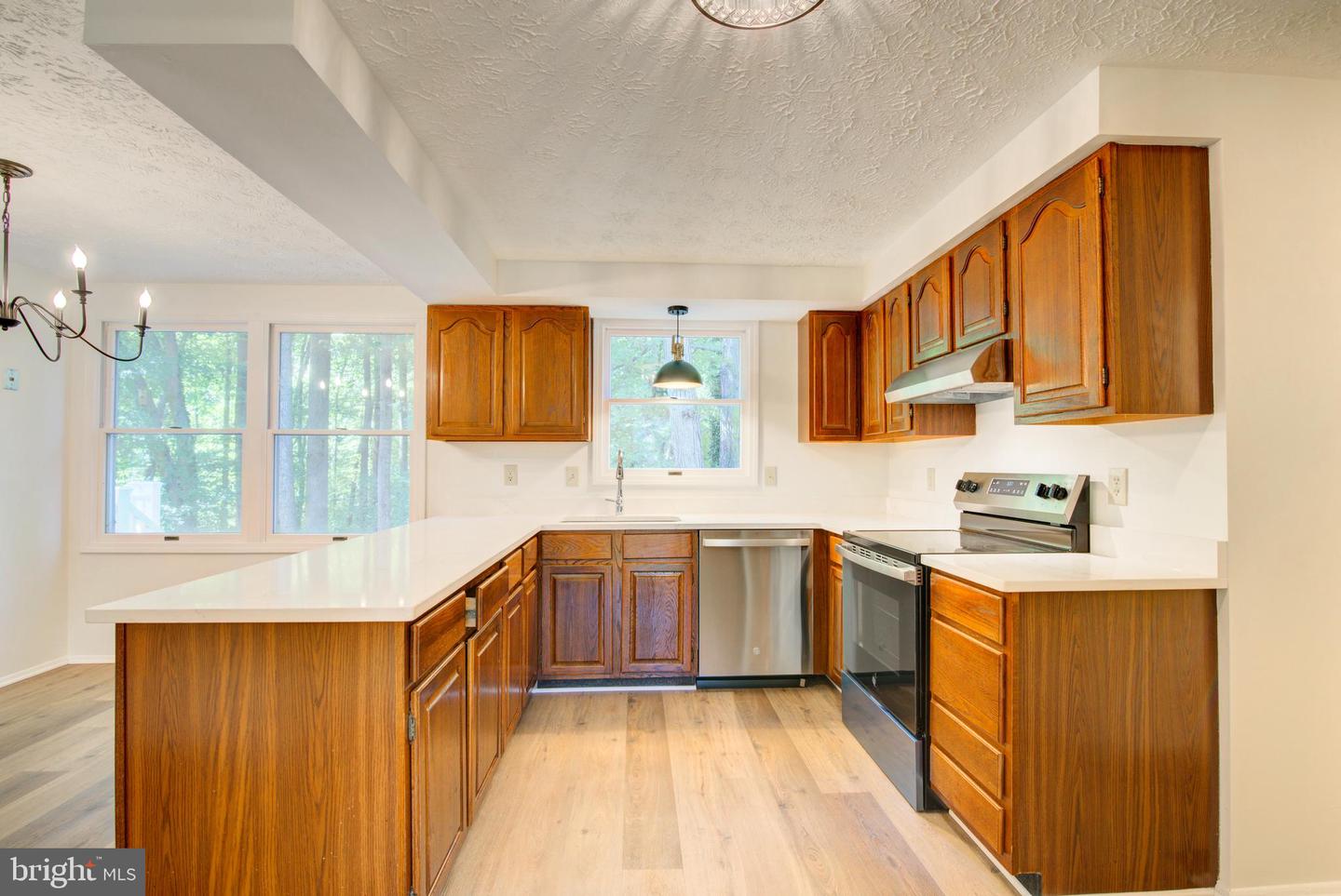 10901 SANTA CLARA DR, FAIRFAX, Virginia 22030, 4 Bedrooms Bedrooms, ,2 BathroomsBathrooms,Residential,For sale,10901 SANTA CLARA DR,VAFX2258388 MLS # VAFX2258388