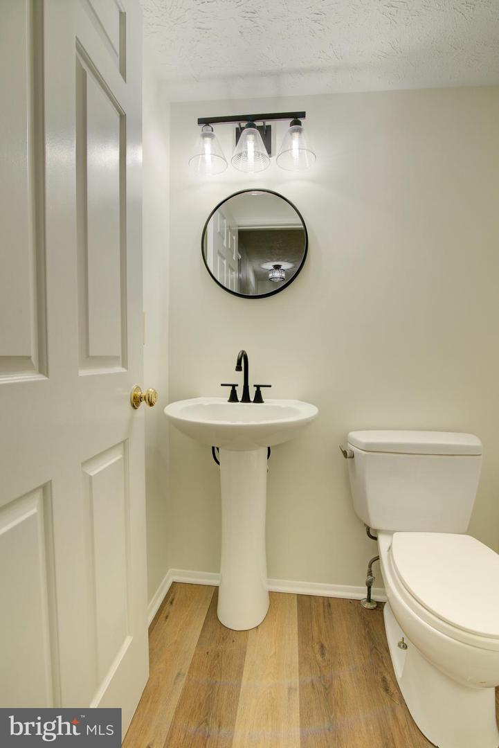 10901 SANTA CLARA DR, FAIRFAX, Virginia 22030, 4 Bedrooms Bedrooms, ,2 BathroomsBathrooms,Residential,For sale,10901 SANTA CLARA DR,VAFX2258388 MLS # VAFX2258388