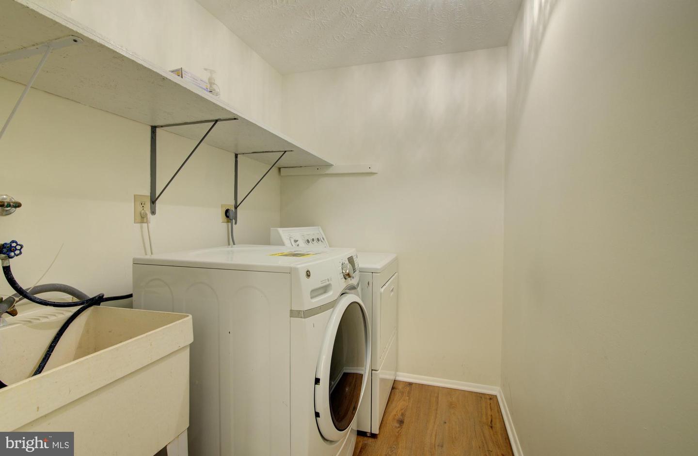 10901 SANTA CLARA DR, FAIRFAX, Virginia 22030, 4 Bedrooms Bedrooms, ,2 BathroomsBathrooms,Residential,For sale,10901 SANTA CLARA DR,VAFX2258388 MLS # VAFX2258388