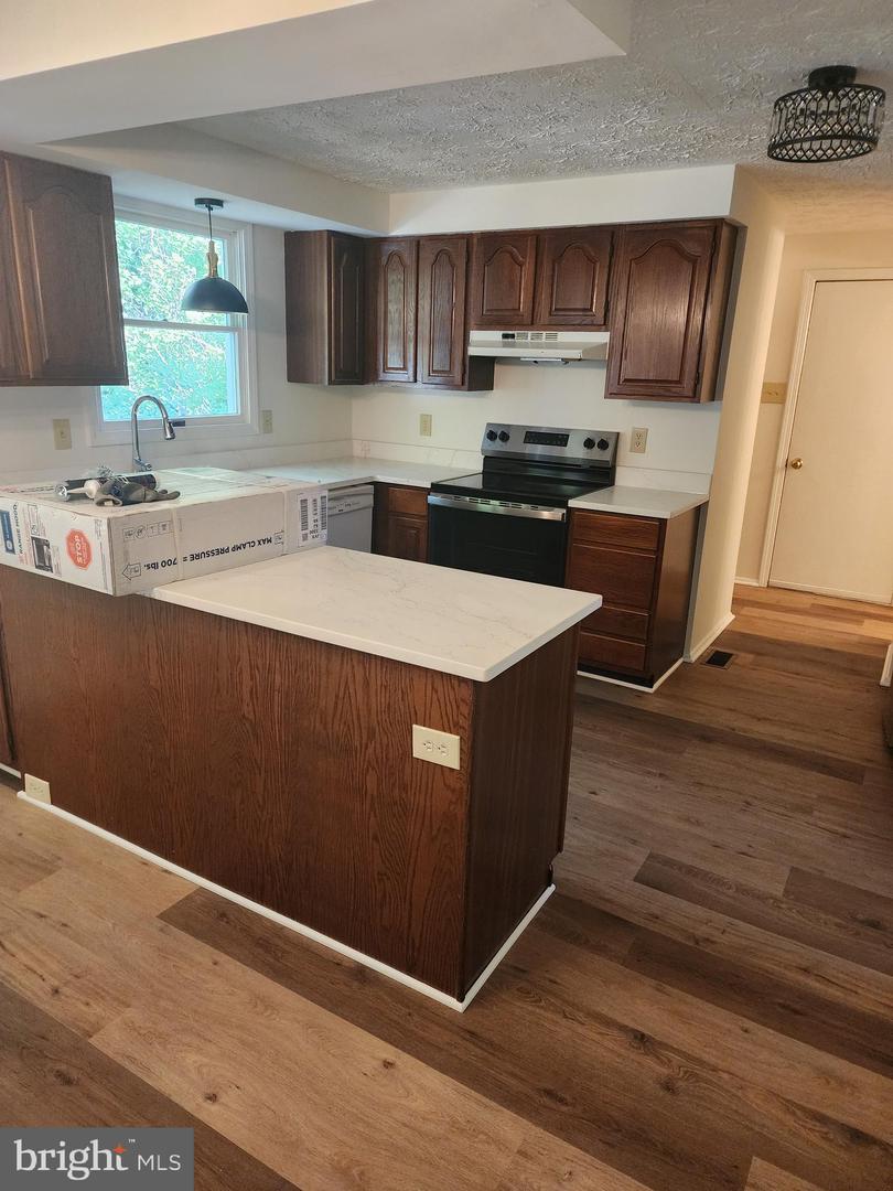 10901 SANTA CLARA DR, FAIRFAX, Virginia 22030, 4 Bedrooms Bedrooms, ,2 BathroomsBathrooms,Residential,For sale,10901 SANTA CLARA DR,VAFX2258388 MLS # VAFX2258388
