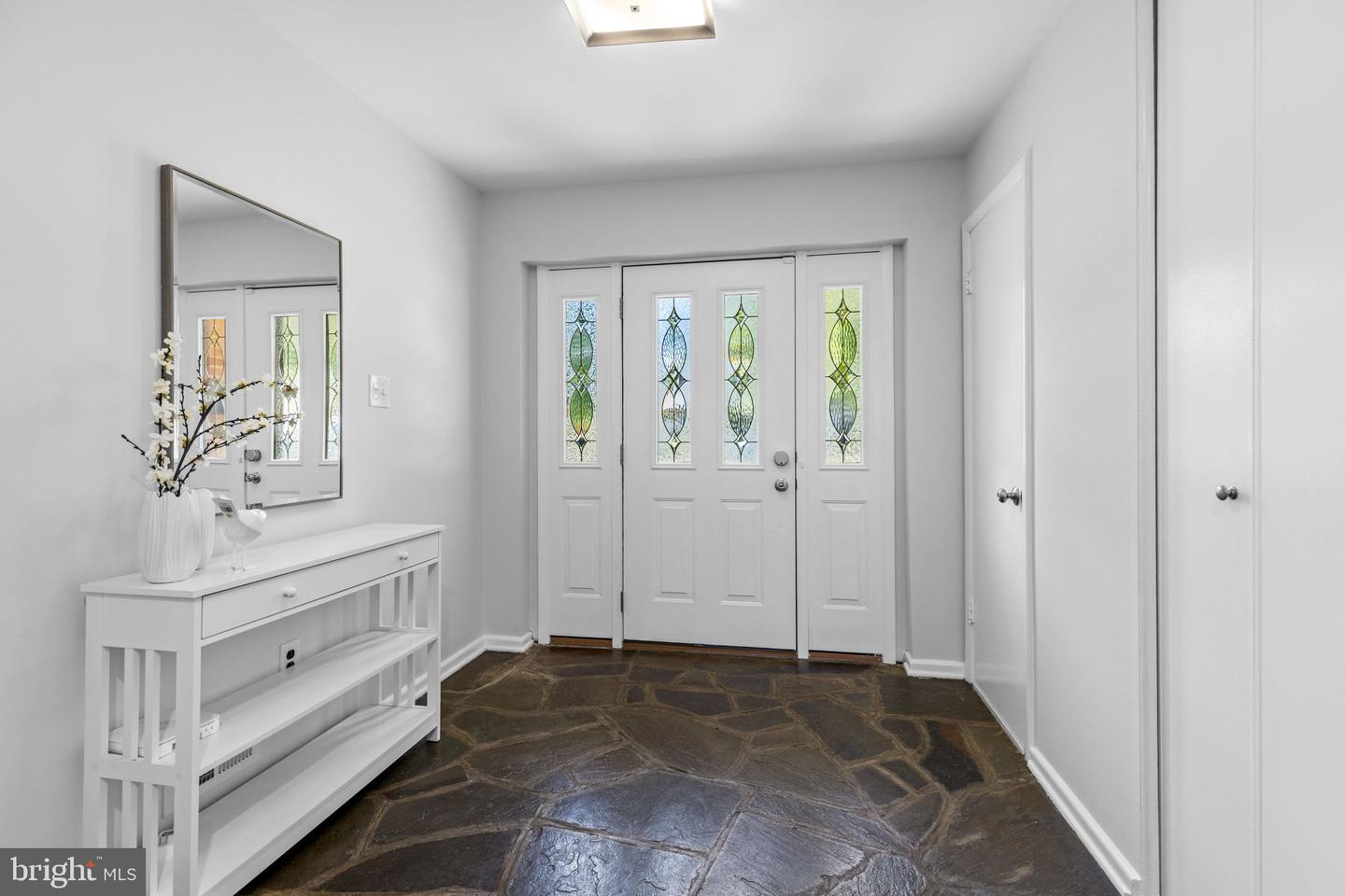 3341 MANSFIELD RD, FALLS CHURCH, Virginia 22041, 3 Bedrooms Bedrooms, ,3 BathroomsBathrooms,Residential,For sale,3341 MANSFIELD RD,VAFX2258842 MLS # VAFX2258842