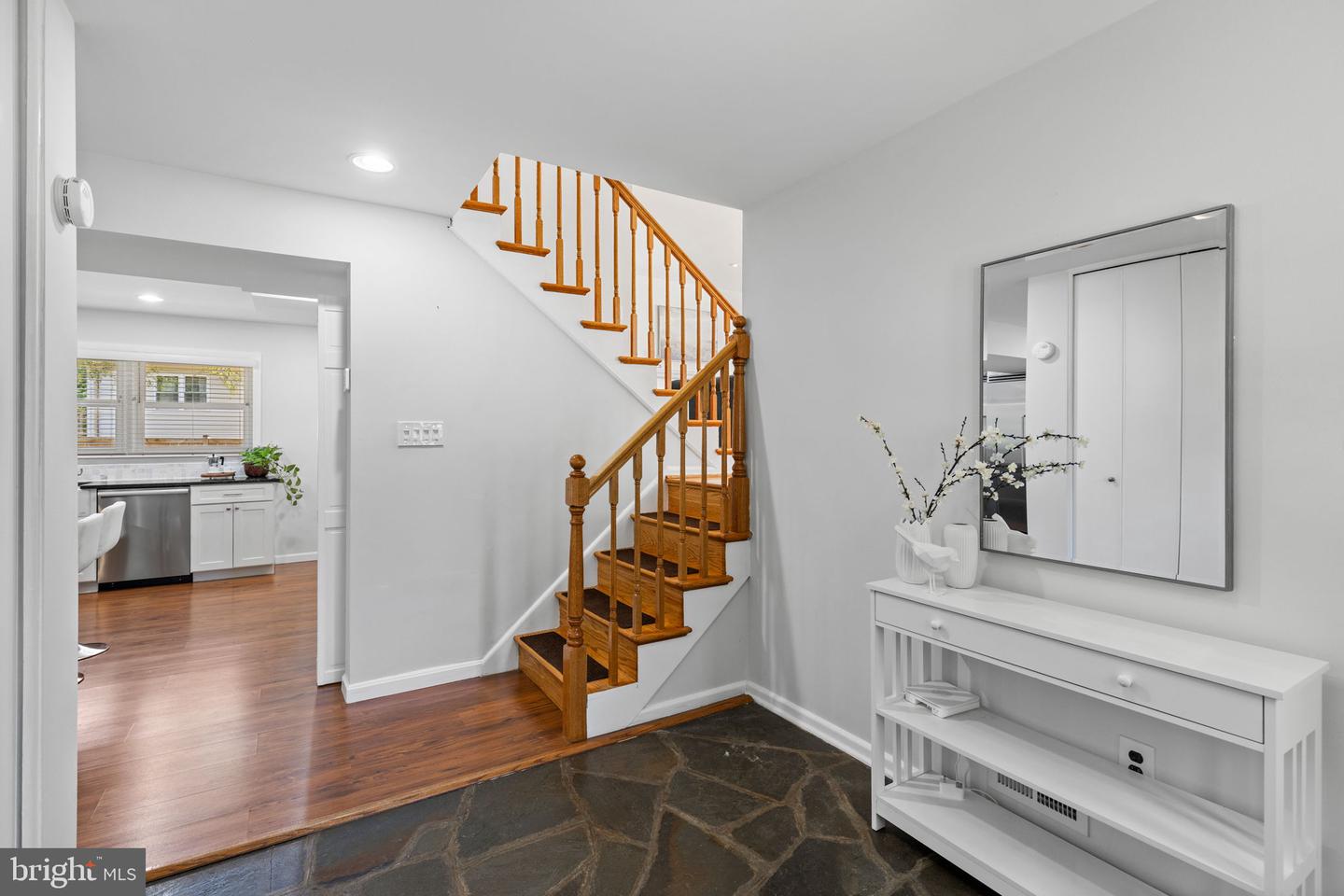 3341 MANSFIELD RD, FALLS CHURCH, Virginia 22041, 3 Bedrooms Bedrooms, ,3 BathroomsBathrooms,Residential,For sale,3341 MANSFIELD RD,VAFX2258842 MLS # VAFX2258842
