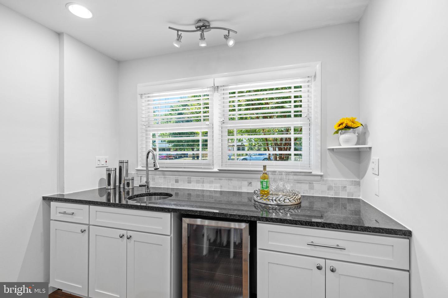 3341 MANSFIELD RD, FALLS CHURCH, Virginia 22041, 3 Bedrooms Bedrooms, ,3 BathroomsBathrooms,Residential,For sale,3341 MANSFIELD RD,VAFX2258842 MLS # VAFX2258842