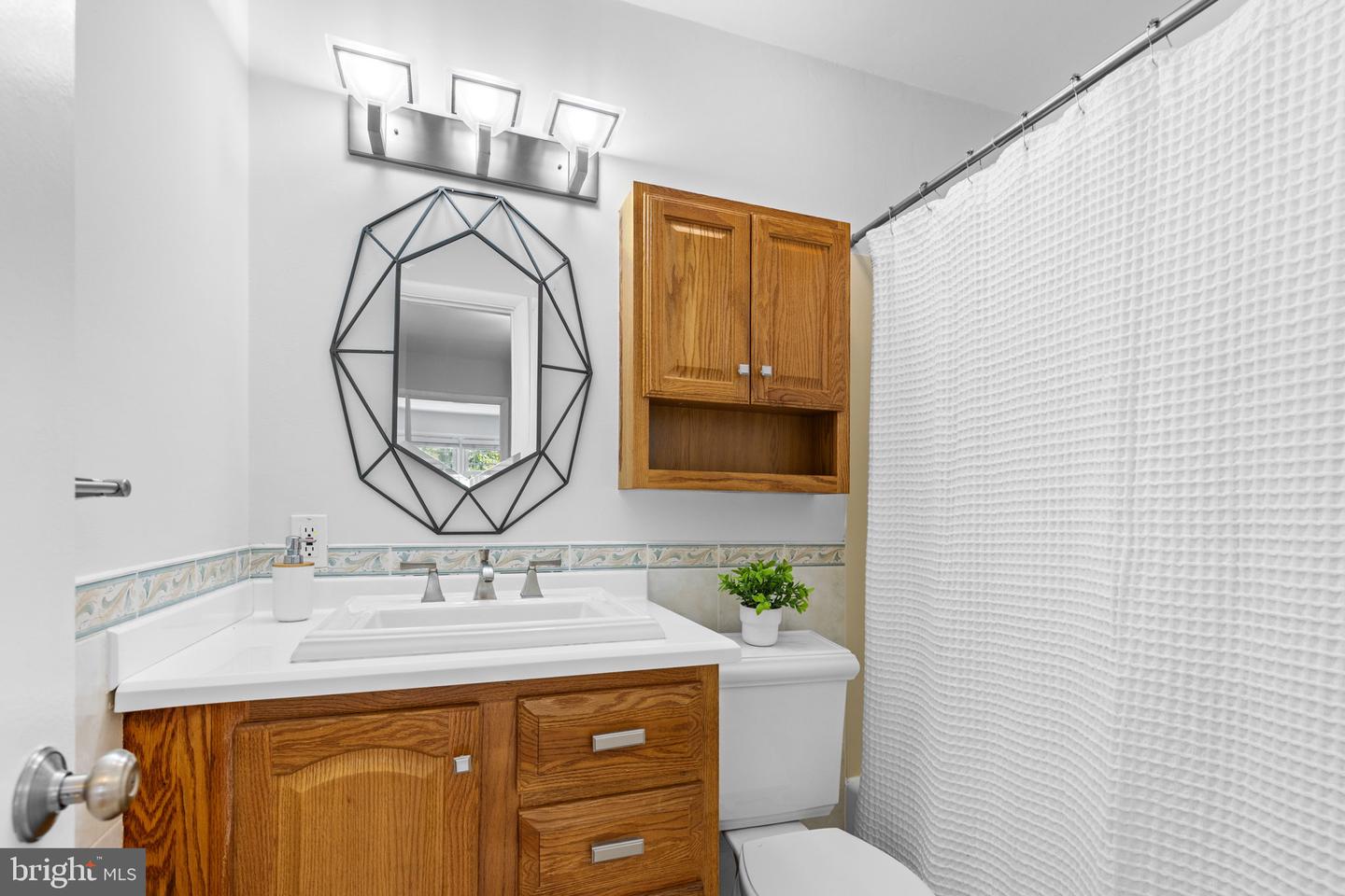 3341 MANSFIELD RD, FALLS CHURCH, Virginia 22041, 3 Bedrooms Bedrooms, ,3 BathroomsBathrooms,Residential,For sale,3341 MANSFIELD RD,VAFX2258842 MLS # VAFX2258842