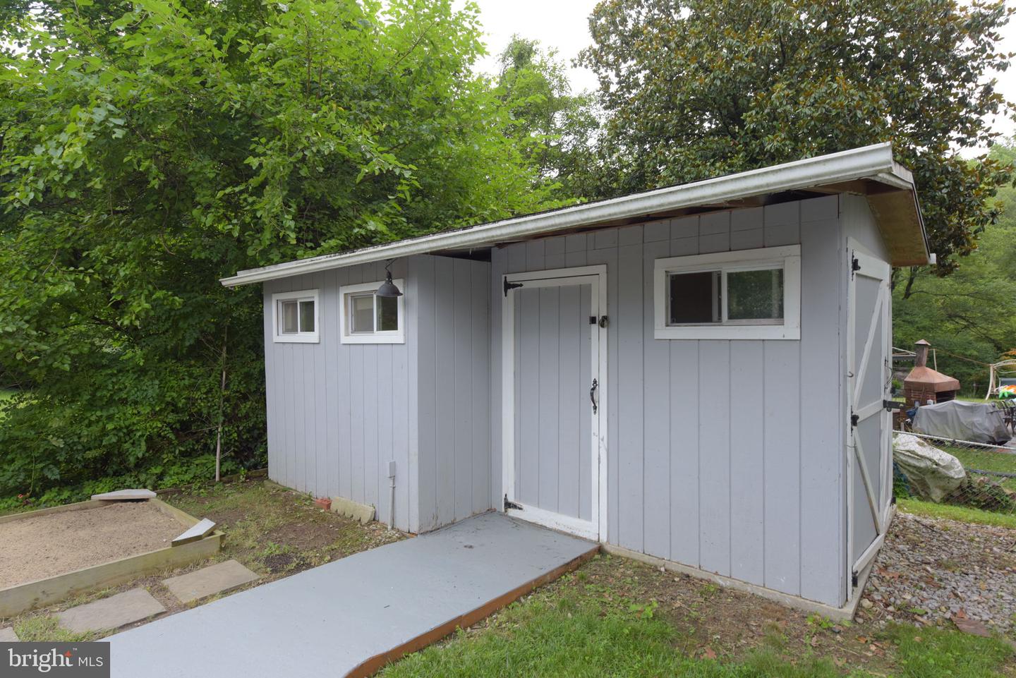 3341 MANSFIELD RD, FALLS CHURCH, Virginia 22041, 3 Bedrooms Bedrooms, ,3 BathroomsBathrooms,Residential,For sale,3341 MANSFIELD RD,VAFX2258842 MLS # VAFX2258842