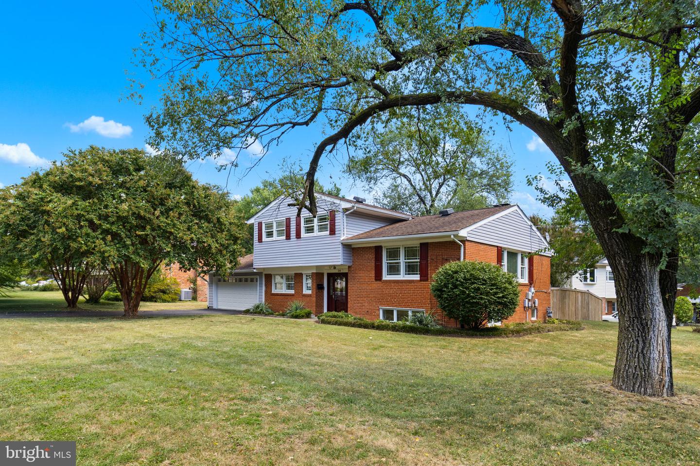 3341 MANSFIELD RD, FALLS CHURCH, Virginia 22041, 3 Bedrooms Bedrooms, ,3 BathroomsBathrooms,Residential,For sale,3341 MANSFIELD RD,VAFX2258842 MLS # VAFX2258842