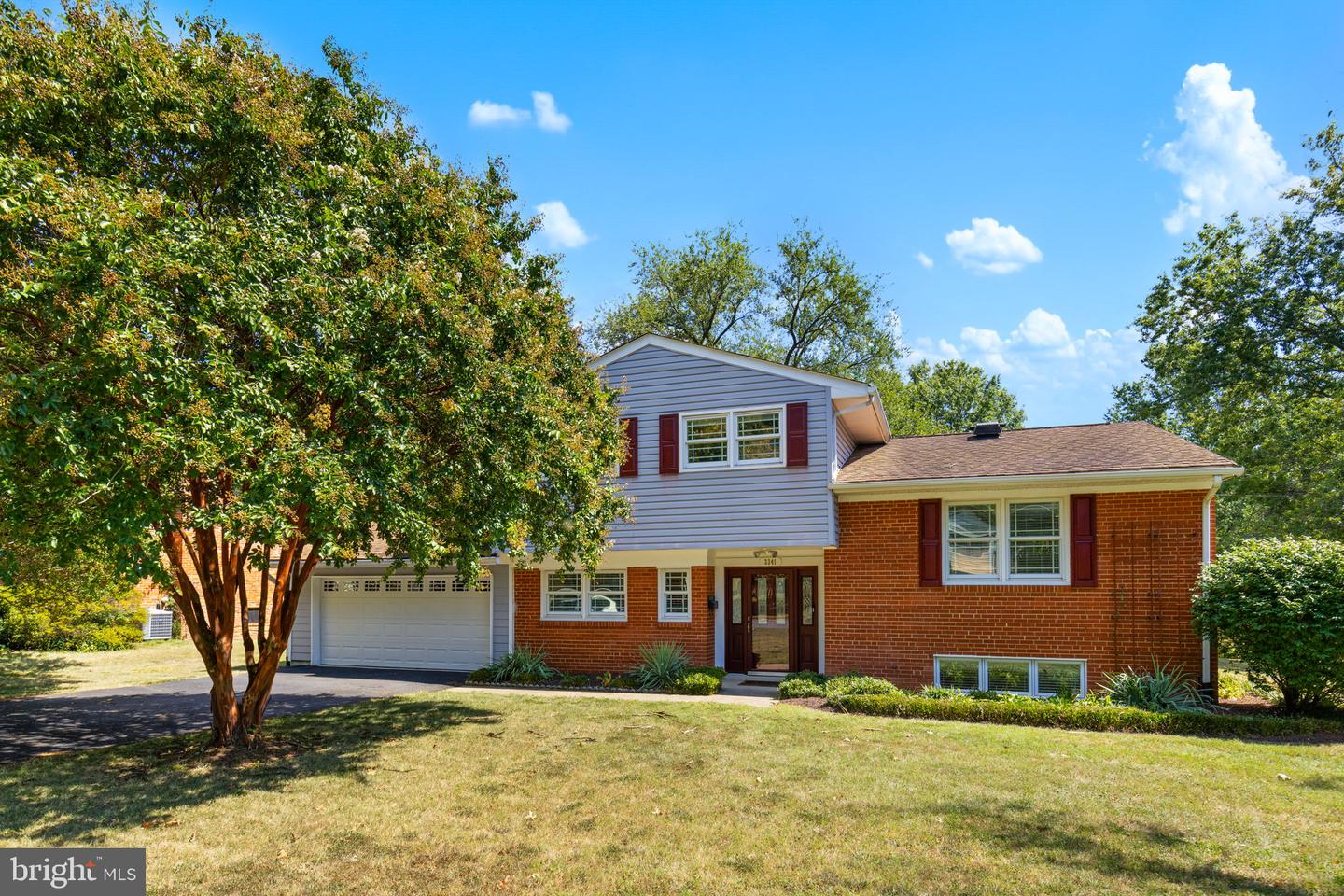 3341 MANSFIELD RD, FALLS CHURCH, Virginia 22041, 3 Bedrooms Bedrooms, ,3 BathroomsBathrooms,Residential,For sale,3341 MANSFIELD RD,VAFX2258842 MLS # VAFX2258842