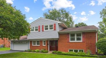 3341 MANSFIELD RD, FALLS CHURCH, Virginia 22041, 3 Bedrooms Bedrooms, ,3 BathroomsBathrooms,Residential,For sale,3341 MANSFIELD RD,VAFX2258842 MLS # VAFX2258842