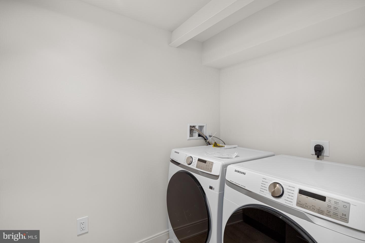 2815 BELLEVUE TER NW, WASHINGTON, District Of Columbia 20007, 5 Bedrooms Bedrooms, ,4 BathroomsBathrooms,Residential,For sale,2815 BELLEVUE TER NW,DCDC2215132 MLS # DCDC2215132