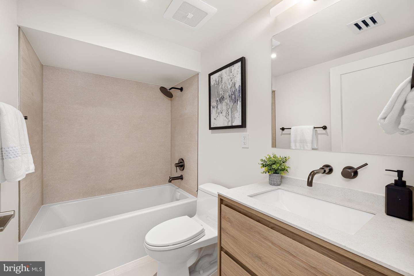 2815 BELLEVUE TER NW, WASHINGTON, District Of Columbia 20007, 5 Bedrooms Bedrooms, ,4 BathroomsBathrooms,Residential,For sale,2815 BELLEVUE TER NW,DCDC2215132 MLS # DCDC2215132