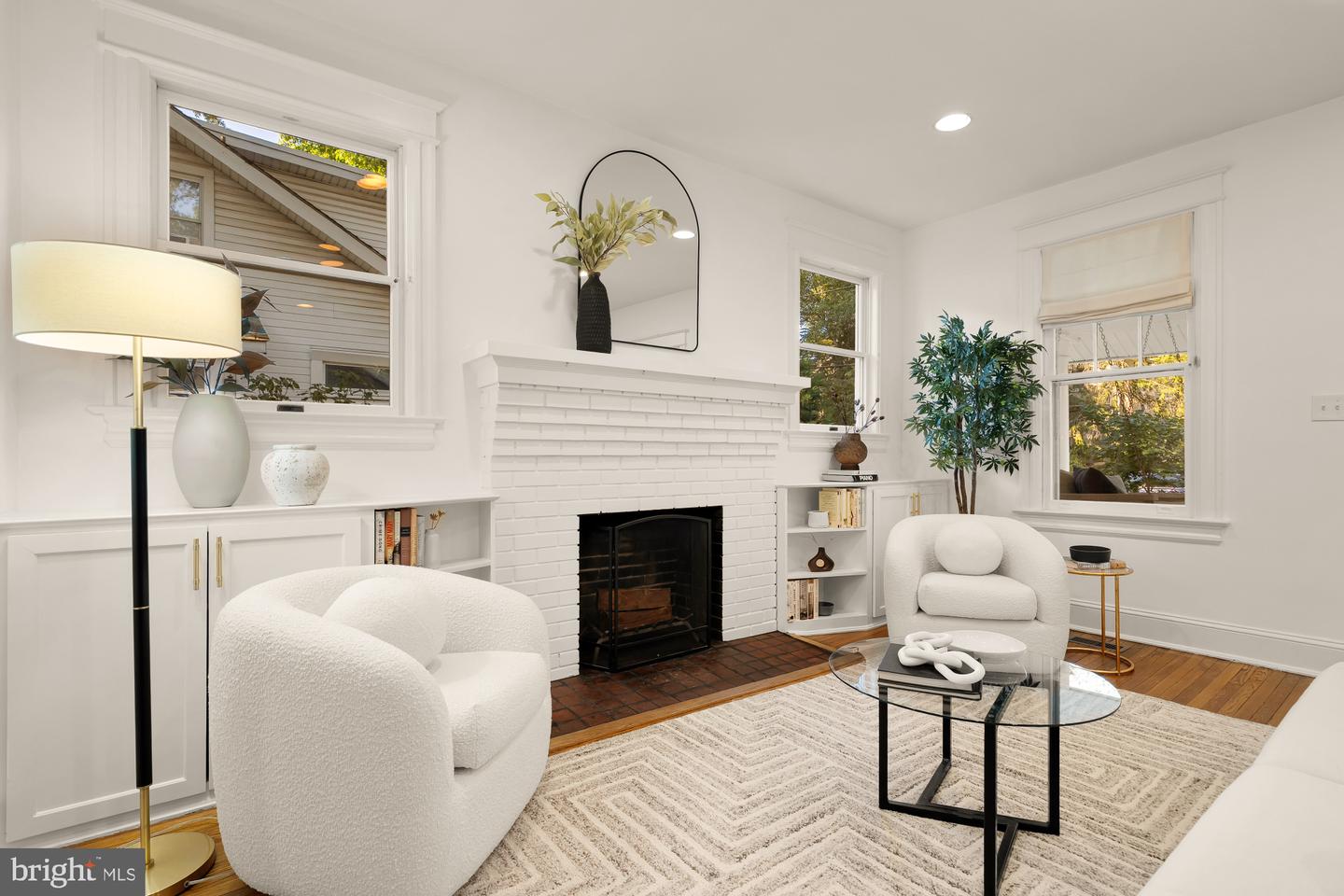 5221 42ND ST NW, WASHINGTON, District Of Columbia 20015, 4 Bedrooms Bedrooms, ,2 BathroomsBathrooms,Residential,For sale,5221 42ND ST NW,DCDC2215612 MLS # DCDC2215612