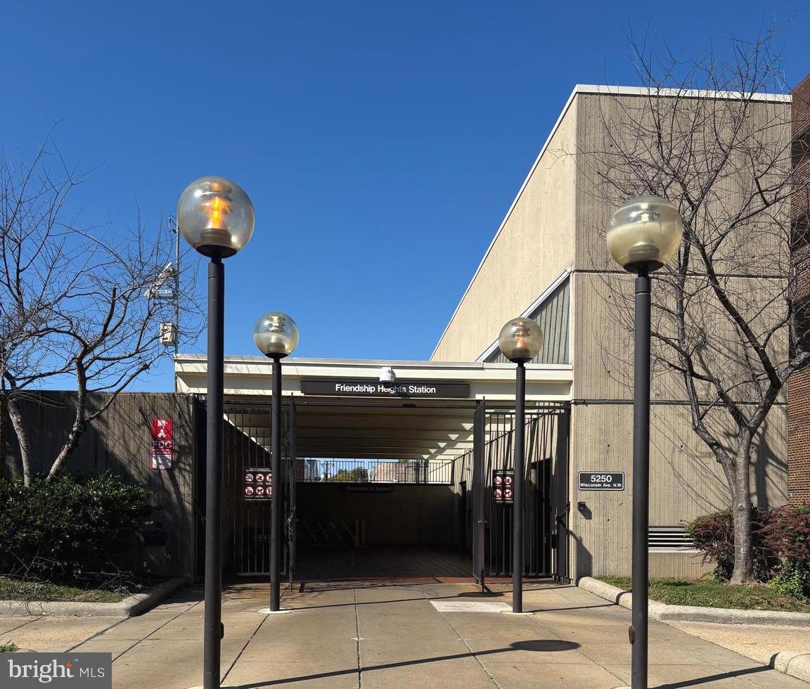 5221 42ND ST NW, WASHINGTON, District Of Columbia 20015, 4 Bedrooms Bedrooms, ,2 BathroomsBathrooms,Residential,For sale,5221 42ND ST NW,DCDC2215612 MLS # DCDC2215612