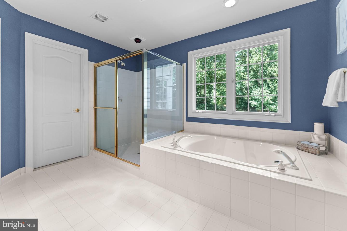 3227 FOXVALE DR, OAKTON, Virginia 22124, 5 Bedrooms Bedrooms, 17 Rooms Rooms,4 BathroomsBathrooms,Residential,For sale,3227 FOXVALE DR,VAFX2262006 MLS # VAFX2262006