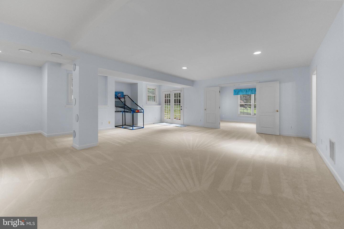3227 FOXVALE DR, OAKTON, Virginia 22124, 5 Bedrooms Bedrooms, 17 Rooms Rooms,4 BathroomsBathrooms,Residential,For sale,3227 FOXVALE DR,VAFX2262006 MLS # VAFX2262006