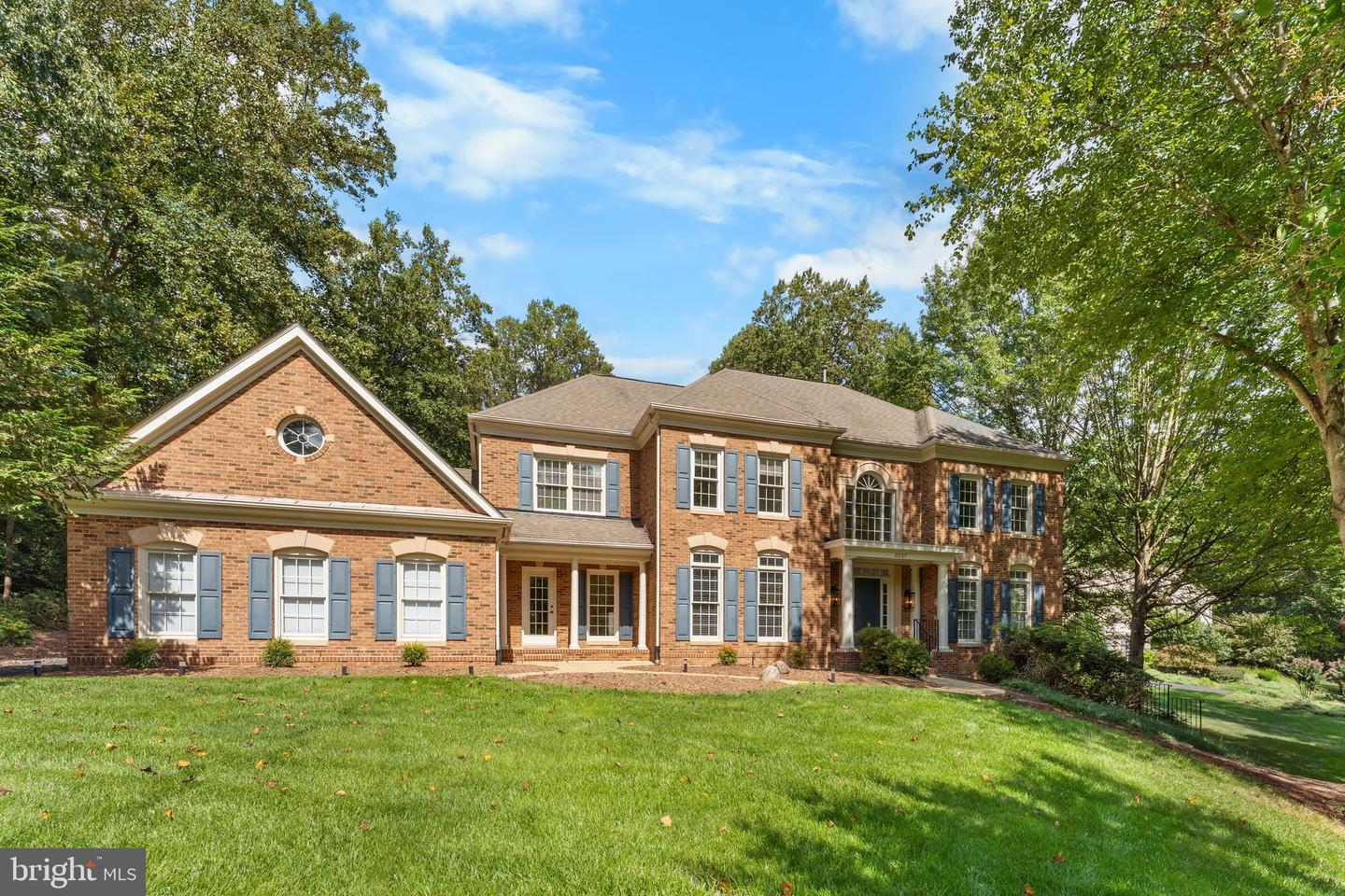 3227 FOXVALE DR, OAKTON, Virginia 22124, 5 Bedrooms Bedrooms, 17 Rooms Rooms,4 BathroomsBathrooms,Residential,For sale,3227 FOXVALE DR,VAFX2262006 MLS # VAFX2262006