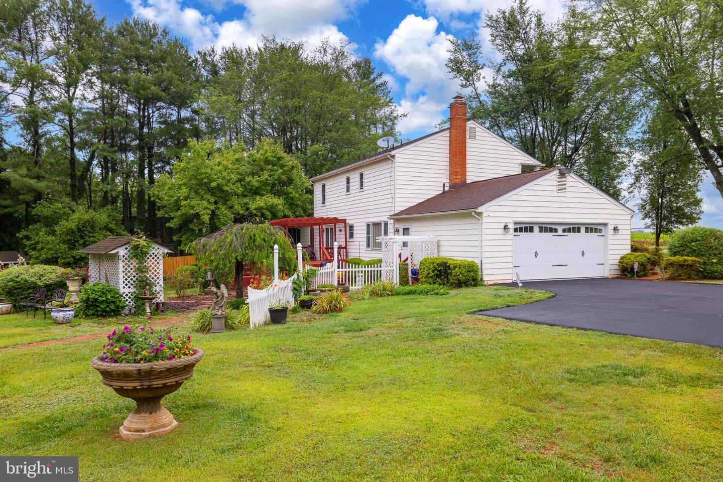13086 OLD GORDONSVILLE RD, ORANGE, Virginia 22960, 3 Bedrooms Bedrooms, 15 Rooms Rooms,3 BathroomsBathrooms,Residential,For sale,13086 OLD GORDONSVILLE RD,VAOR2010526 MLS # VAOR2010526