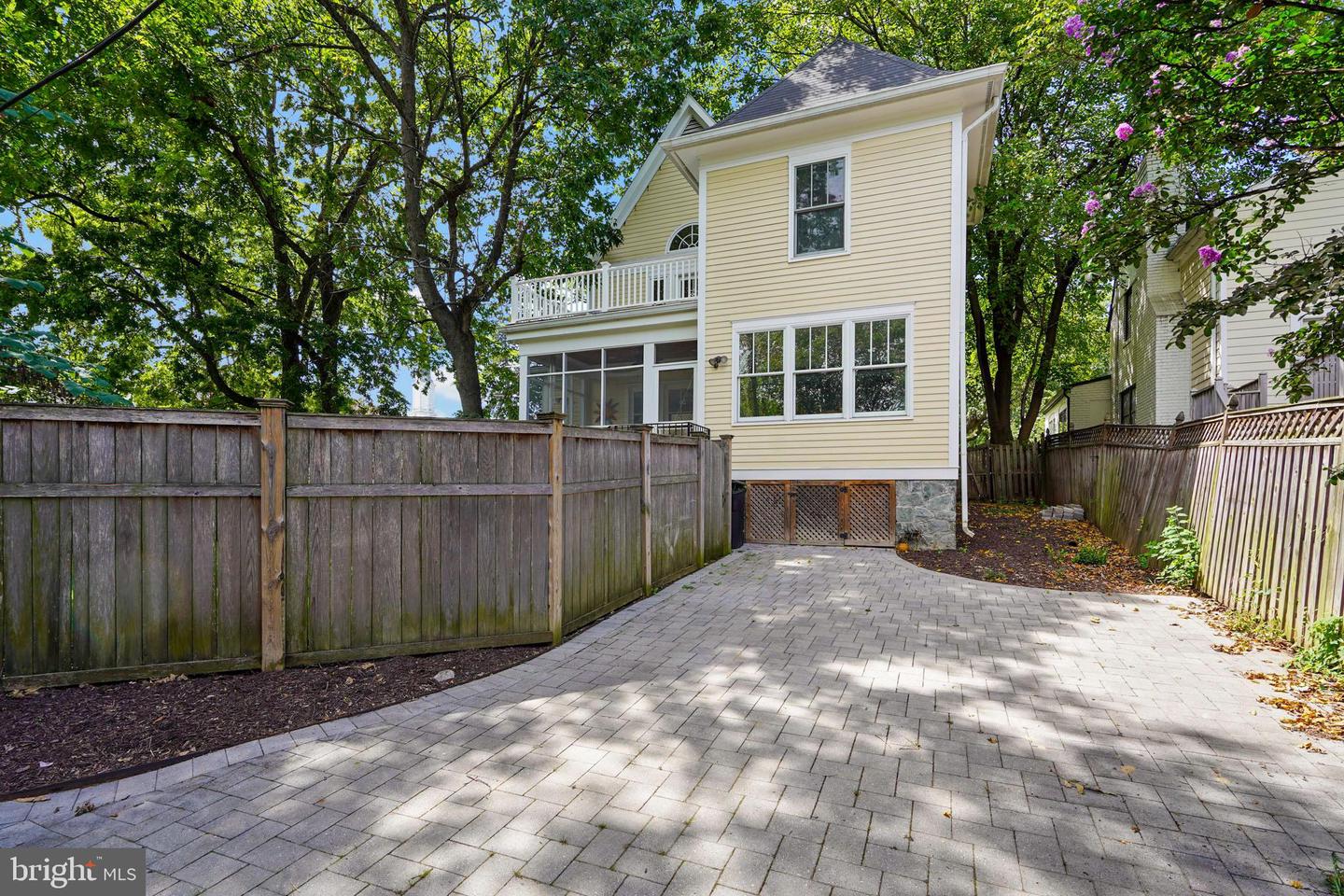 1503 RUSSELL ROAD, ALEXANDRIA, Virginia 22301, 5 Bedrooms Bedrooms, ,3 BathroomsBathrooms,Residential,For sale,1503 RUSSELL ROAD,VAAX2048812 MLS # VAAX2048812