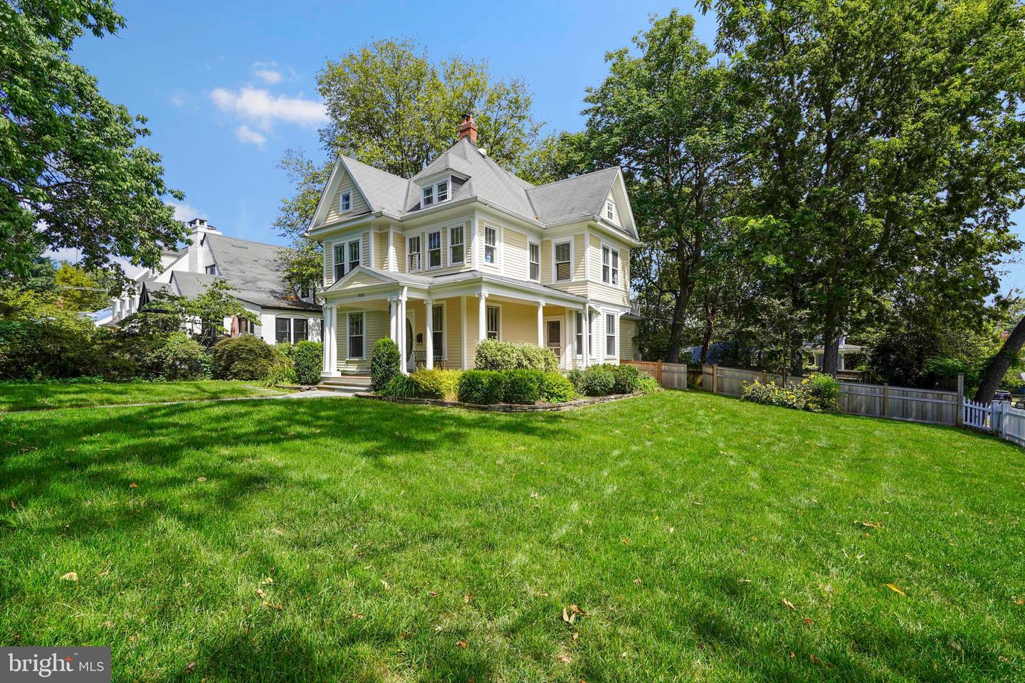 1503 RUSSELL ROAD, ALEXANDRIA, Virginia 22301, 5 Bedrooms Bedrooms, ,3 BathroomsBathrooms,Residential,For sale,1503 RUSSELL ROAD,VAAX2048812 MLS # VAAX2048812